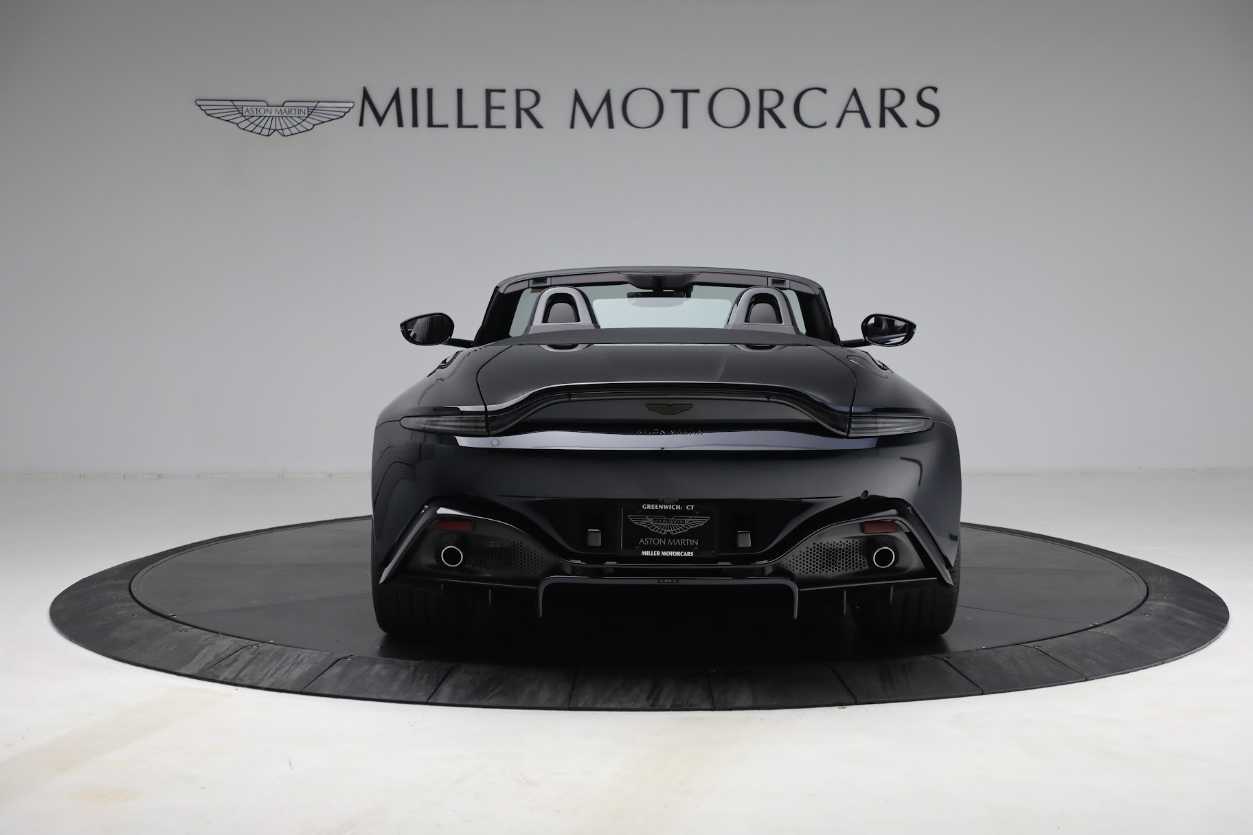 New 2021 Aston Martin Vantage Roadster | St. Petersburg, FL