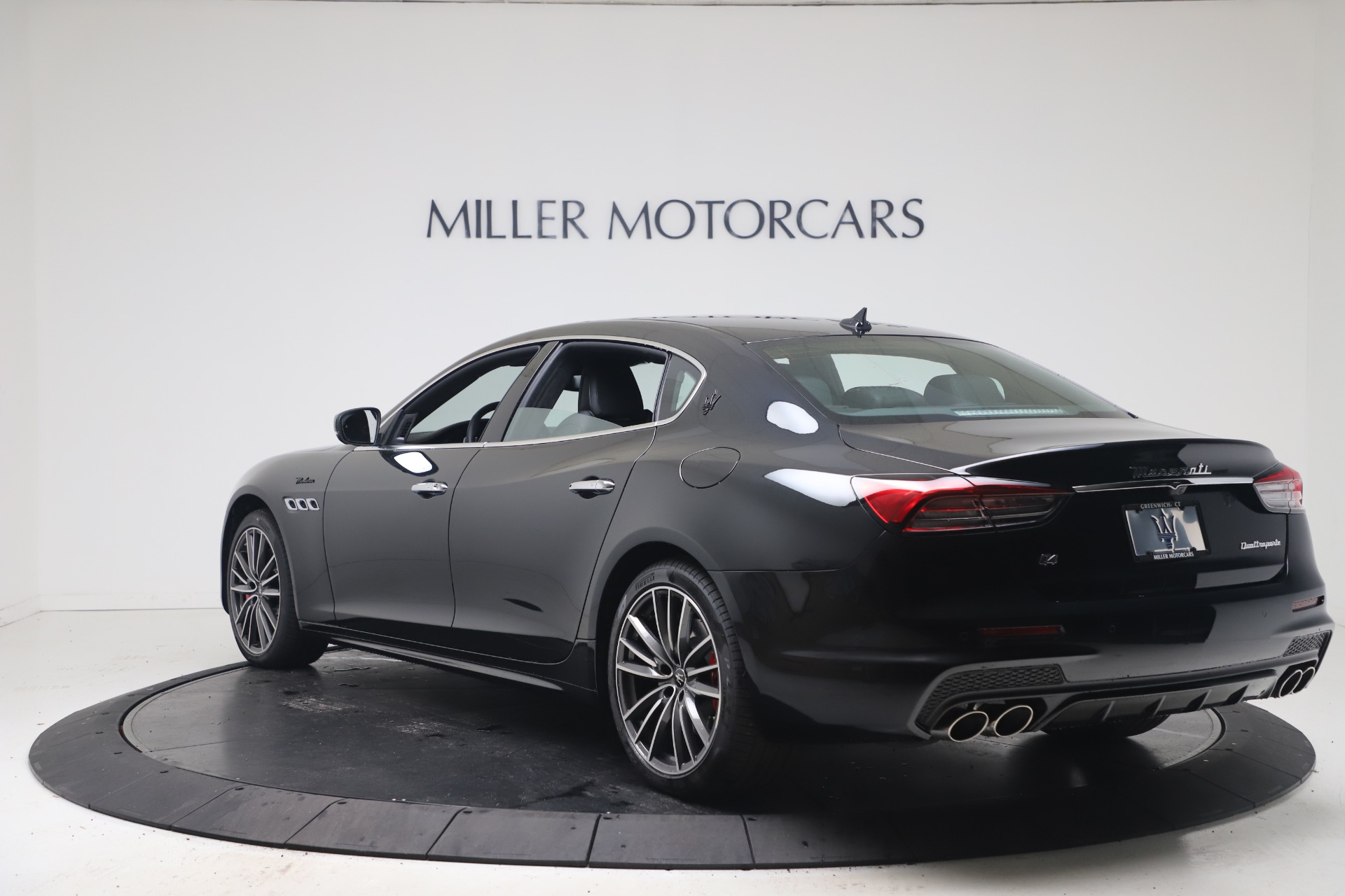 New 2022 Maserati Quattroporte Modena Q4 | St. Petersburg, FL