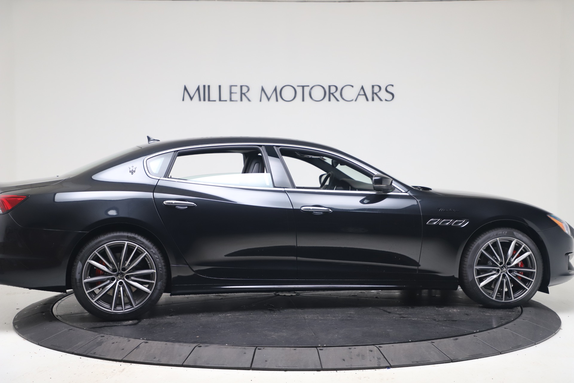 New 2022 Maserati Quattroporte Modena Q4 | St. Petersburg, FL