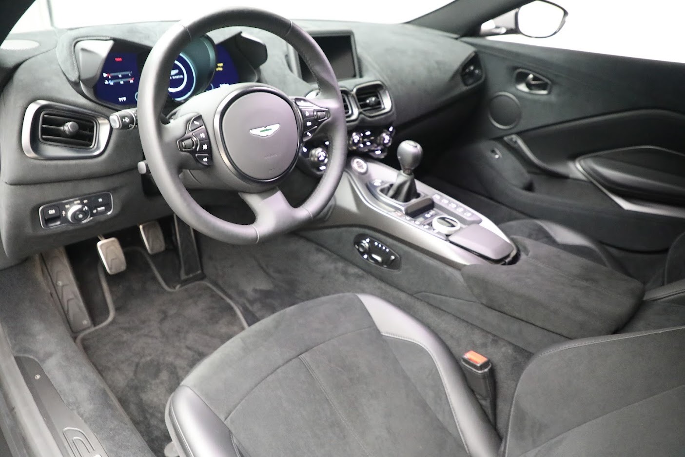 New 2021 Aston Martin Vantage | St. Petersburg, FL