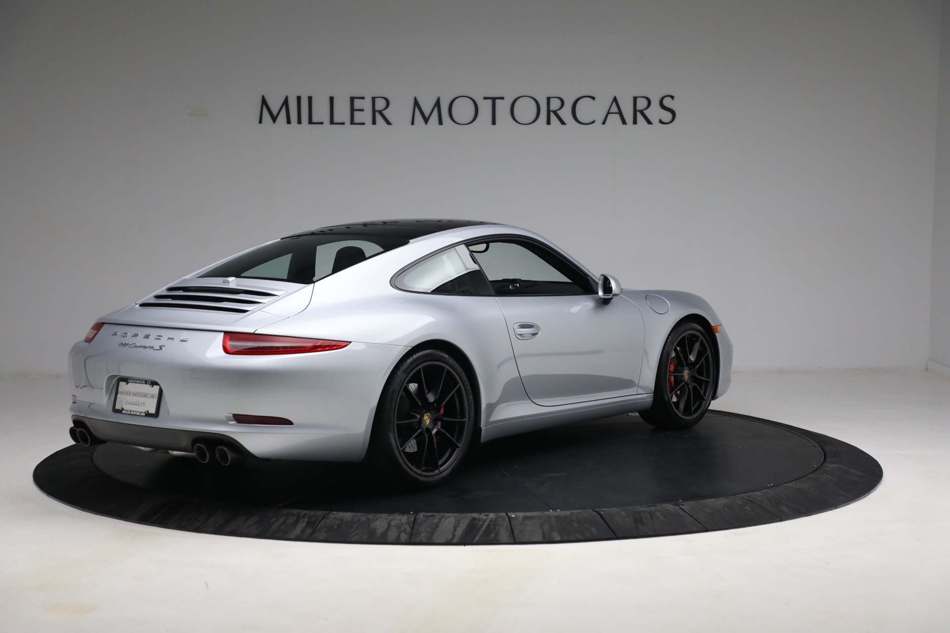 Порше 911 Каррера 2015