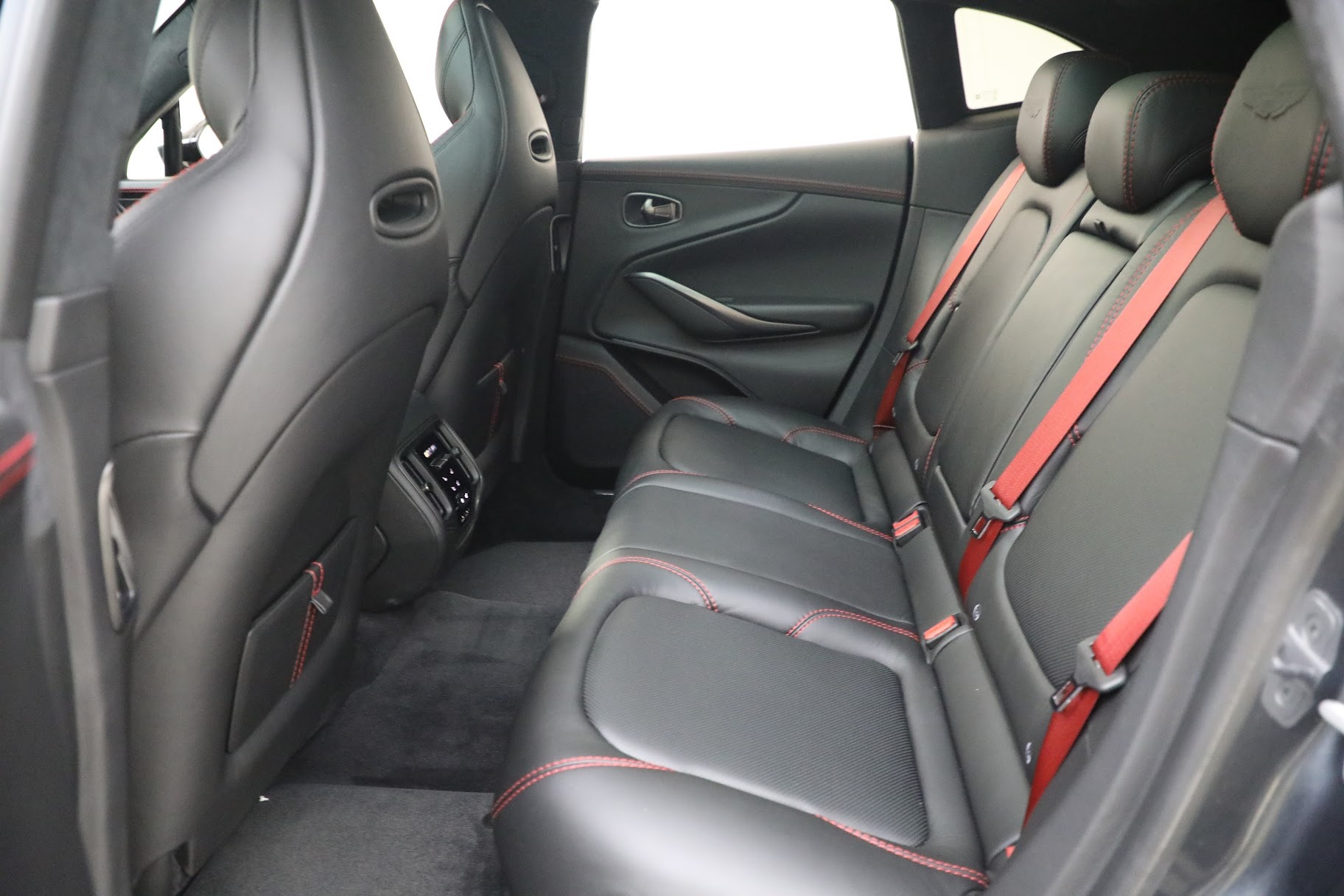 Used 2021 Aston Martin DBX | St. Petersburg, FL