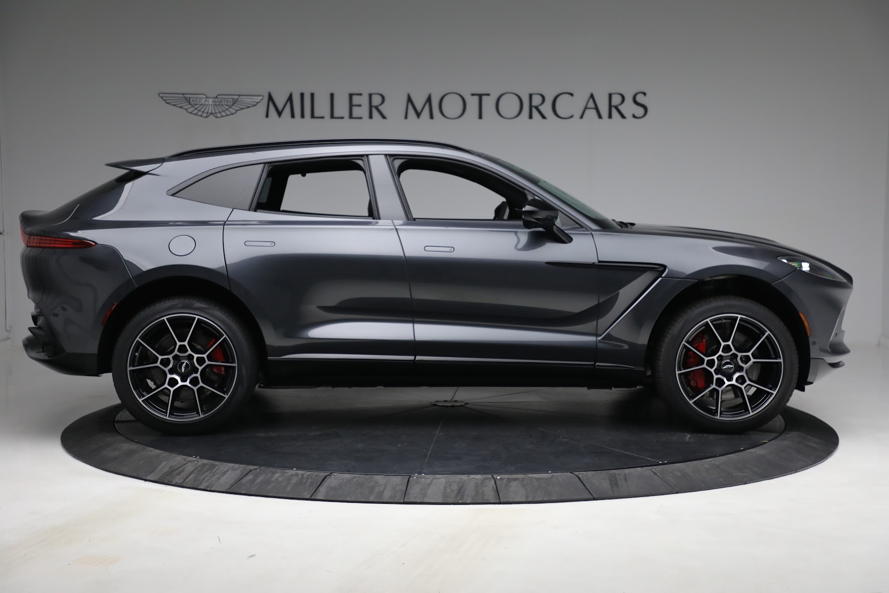 Used 2021 Aston Martin DBX | St. Petersburg, FL