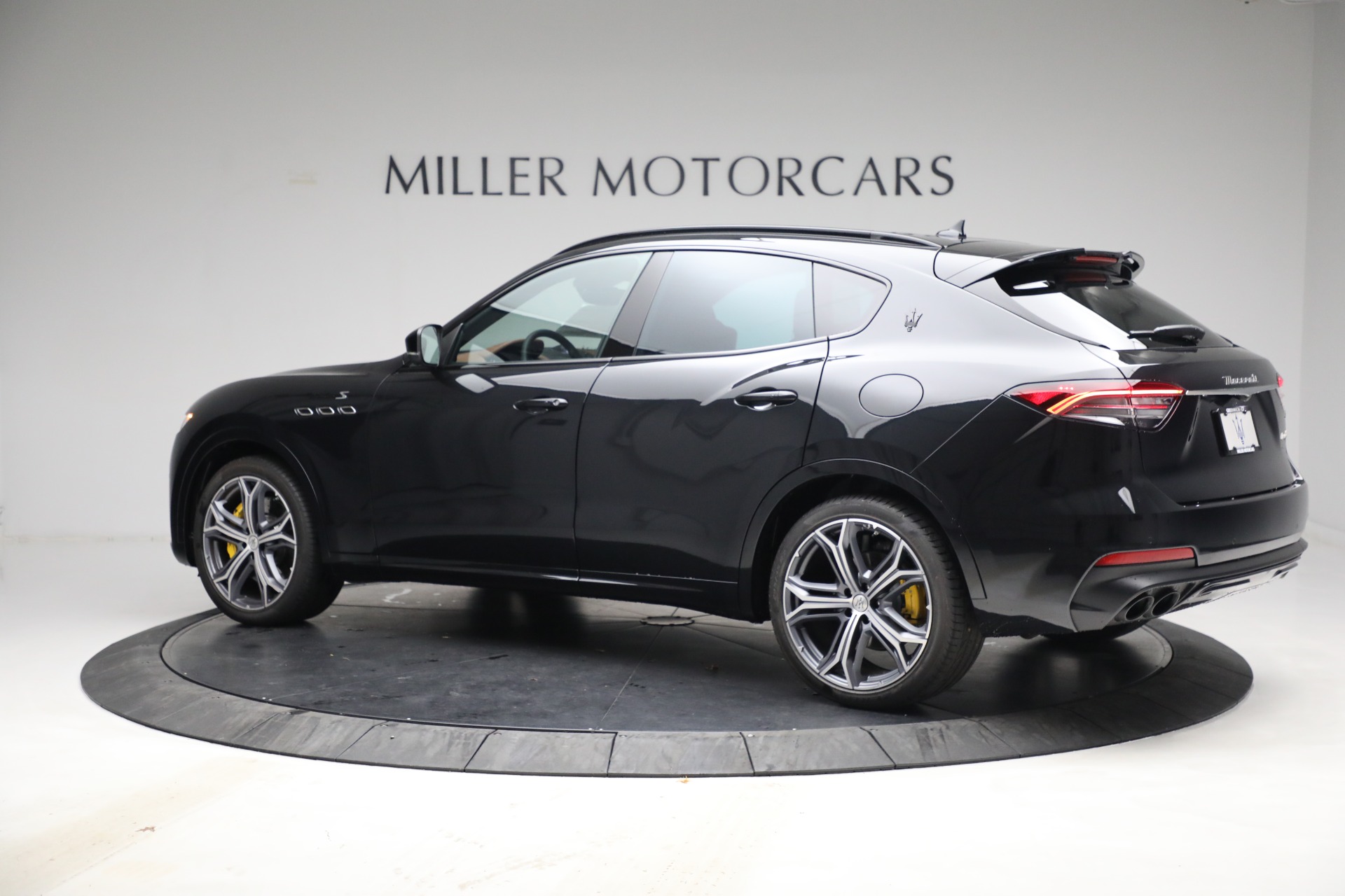New 2022 Maserati Levante Modena S | St. Petersburg, FL