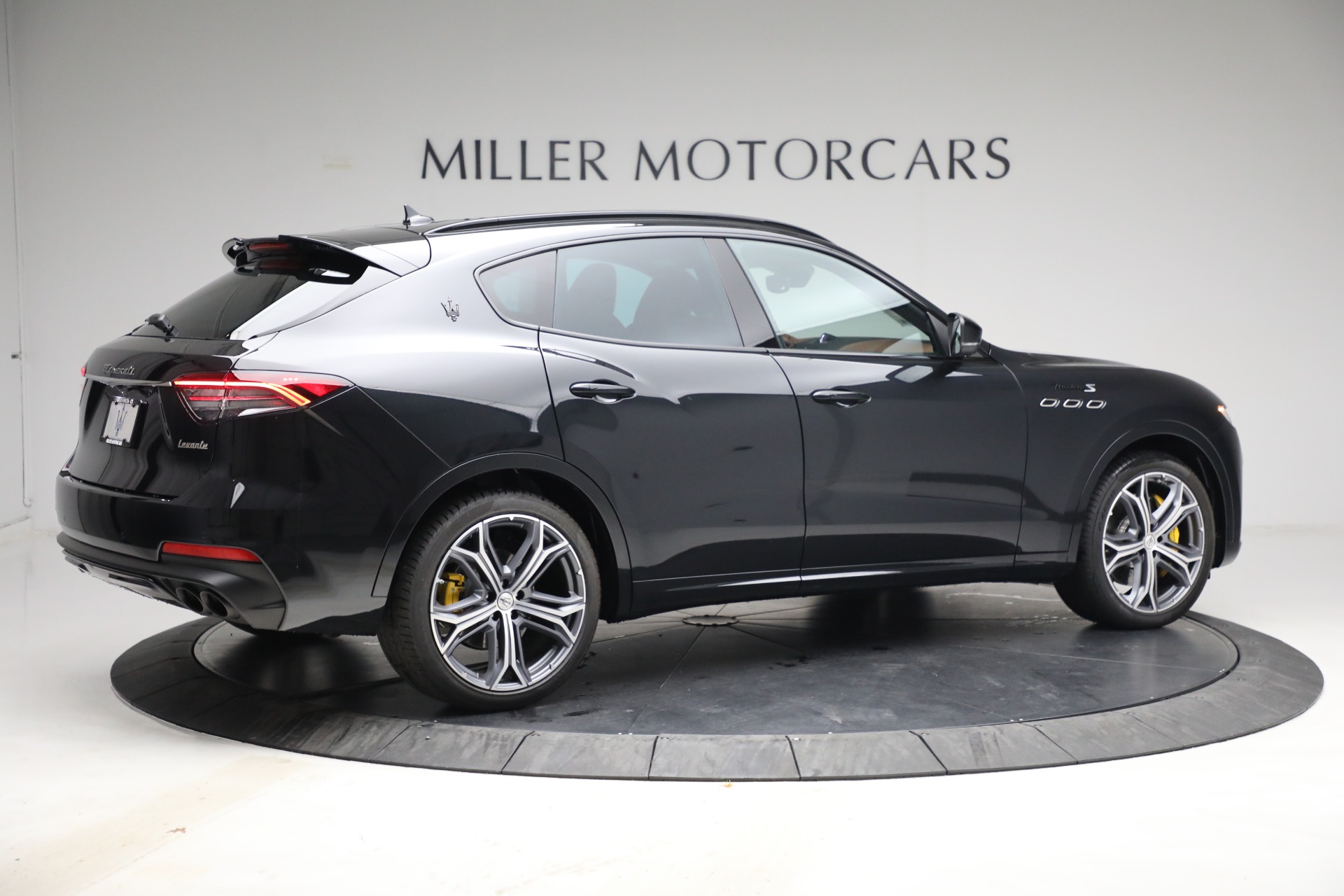 New 2022 Maserati Levante Modena S | St. Petersburg, FL