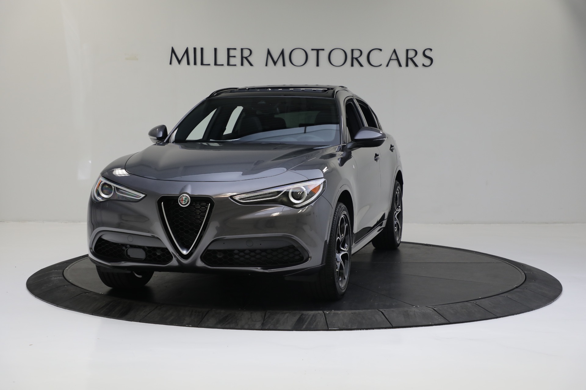 New 2022 Alfa Romeo Stelvio Ti | St. Petersburg, FL