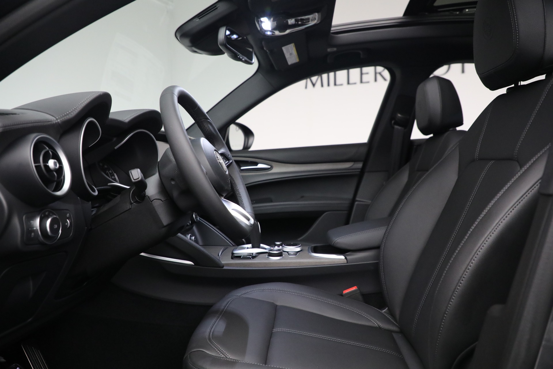 New 2022 Alfa Romeo Stelvio Ti | St. Petersburg, FL