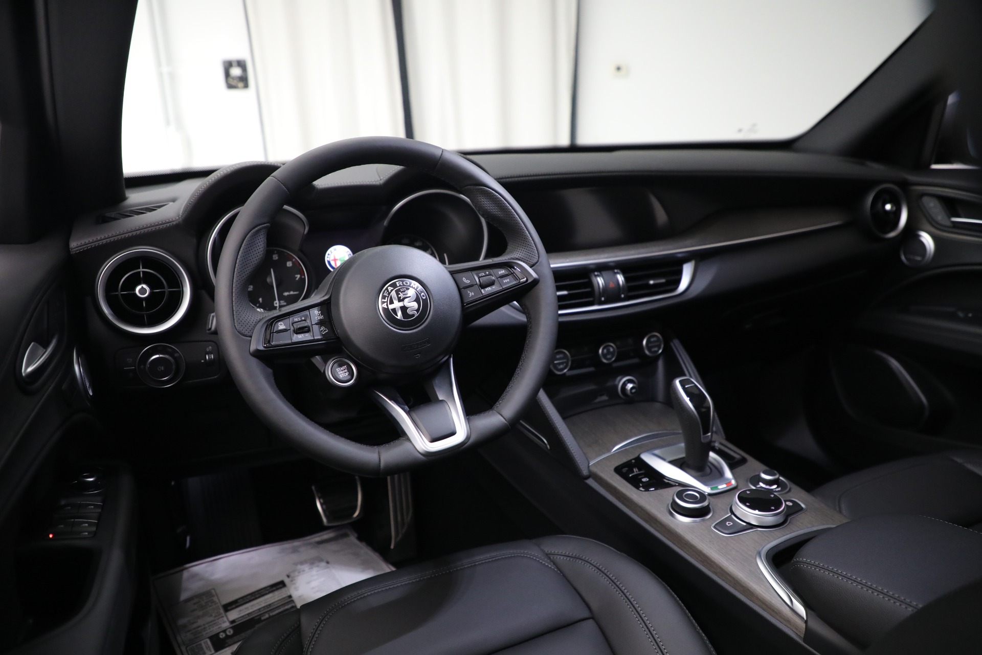 New 2022 Alfa Romeo Stelvio Ti | St. Petersburg, FL