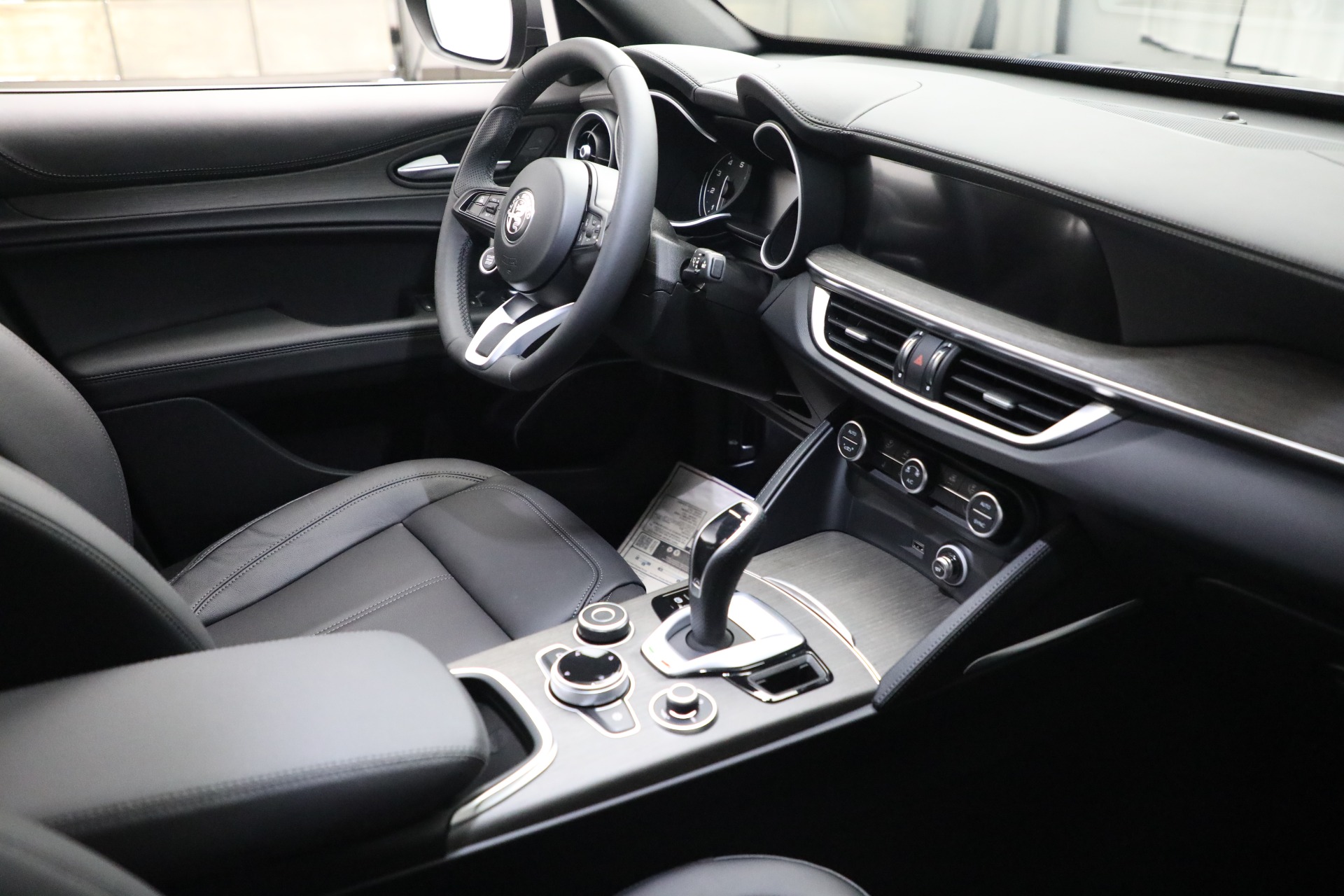 New 2022 Alfa Romeo Stelvio Ti | St. Petersburg, FL
