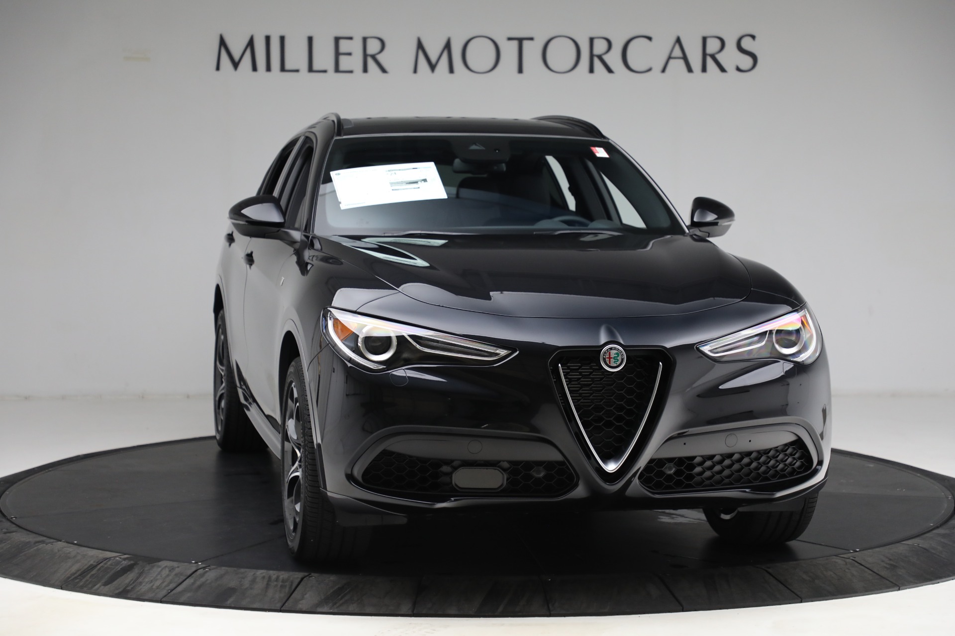 New 2022 Alfa Romeo Stelvio Ti | St. Petersburg, FL