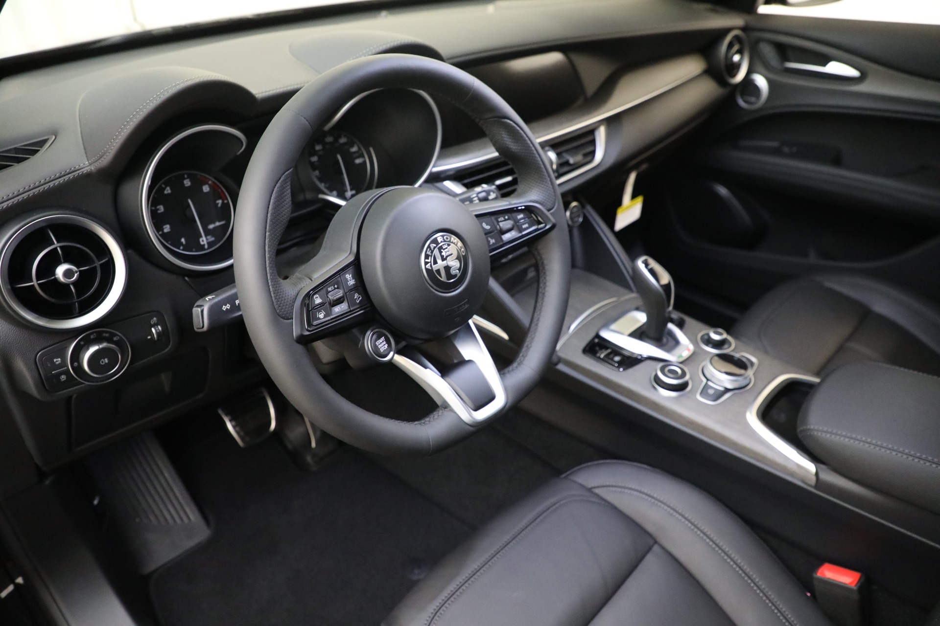 New 2022 Alfa Romeo Stelvio Ti | St. Petersburg, FL