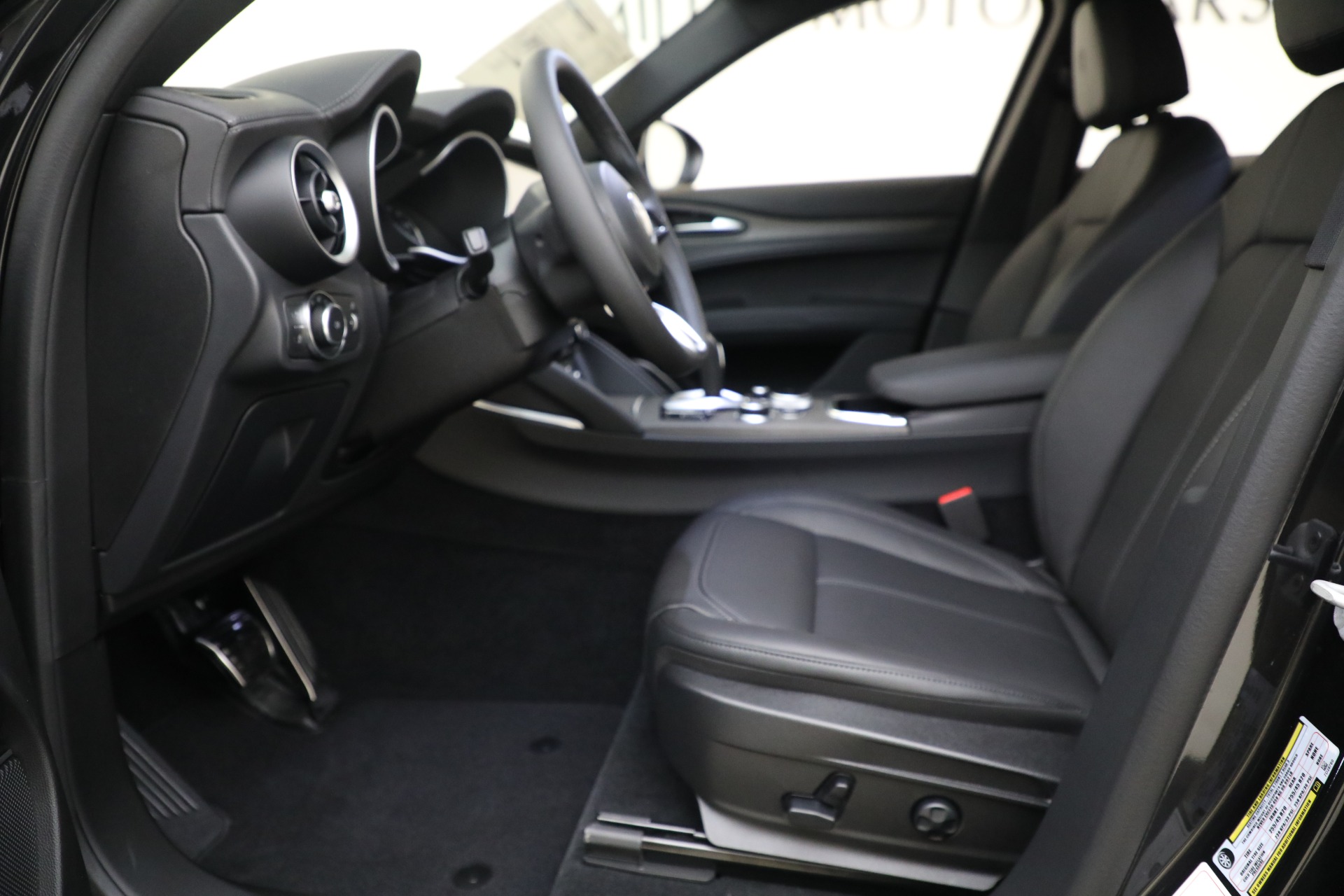 New 2022 Alfa Romeo Stelvio Ti | St. Petersburg, FL