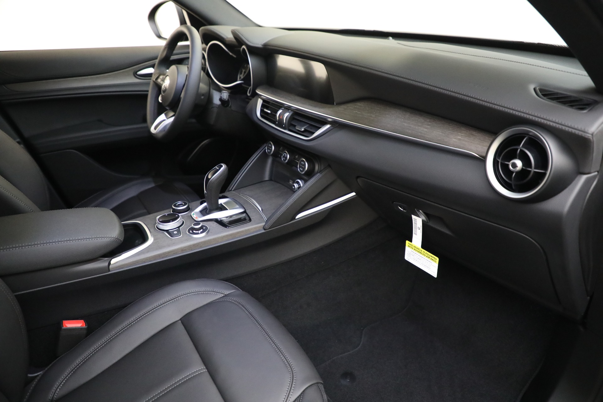 New 2022 Alfa Romeo Stelvio Ti | St. Petersburg, FL