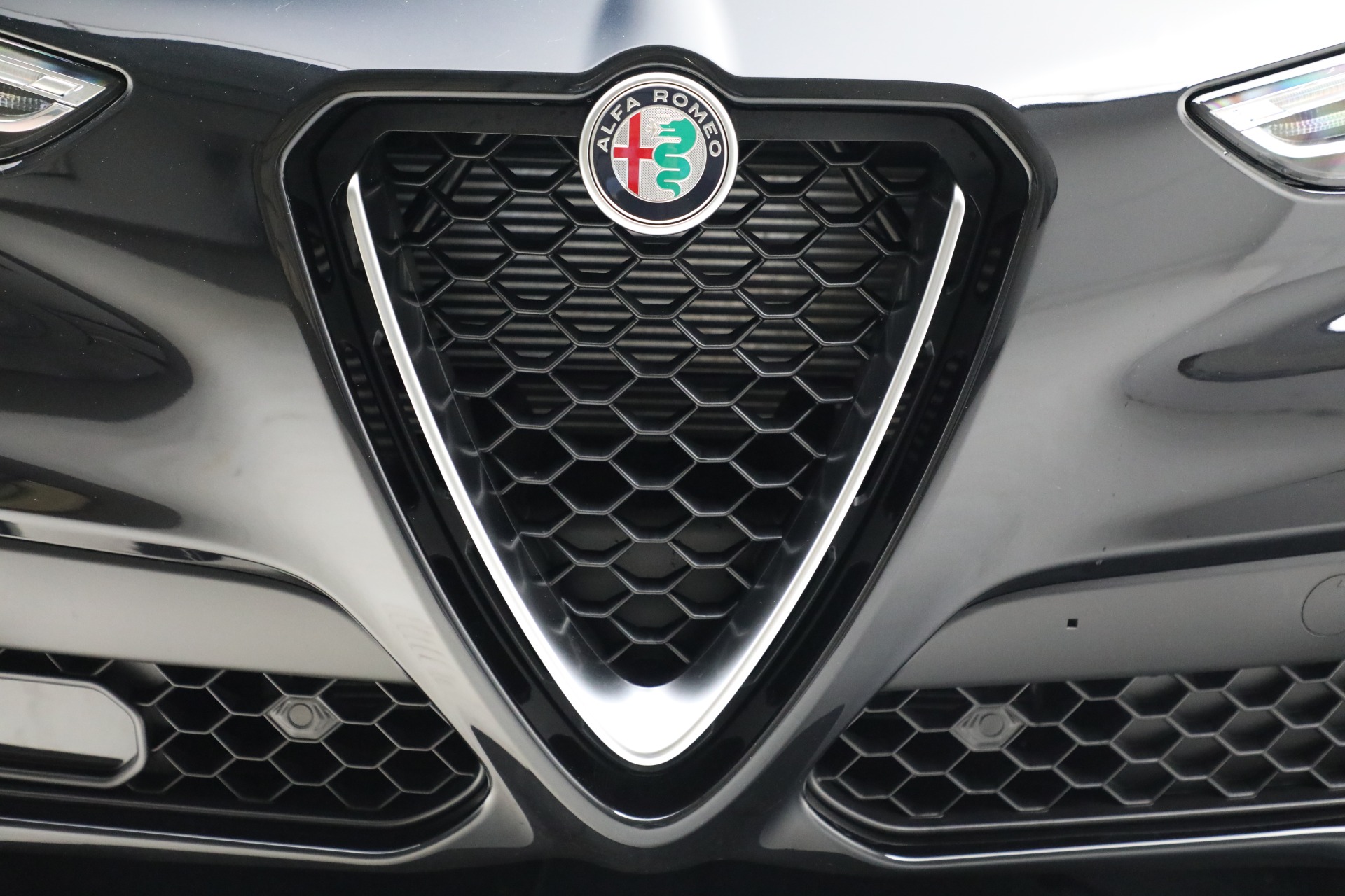New 2022 Alfa Romeo Stelvio Ti | St. Petersburg, FL