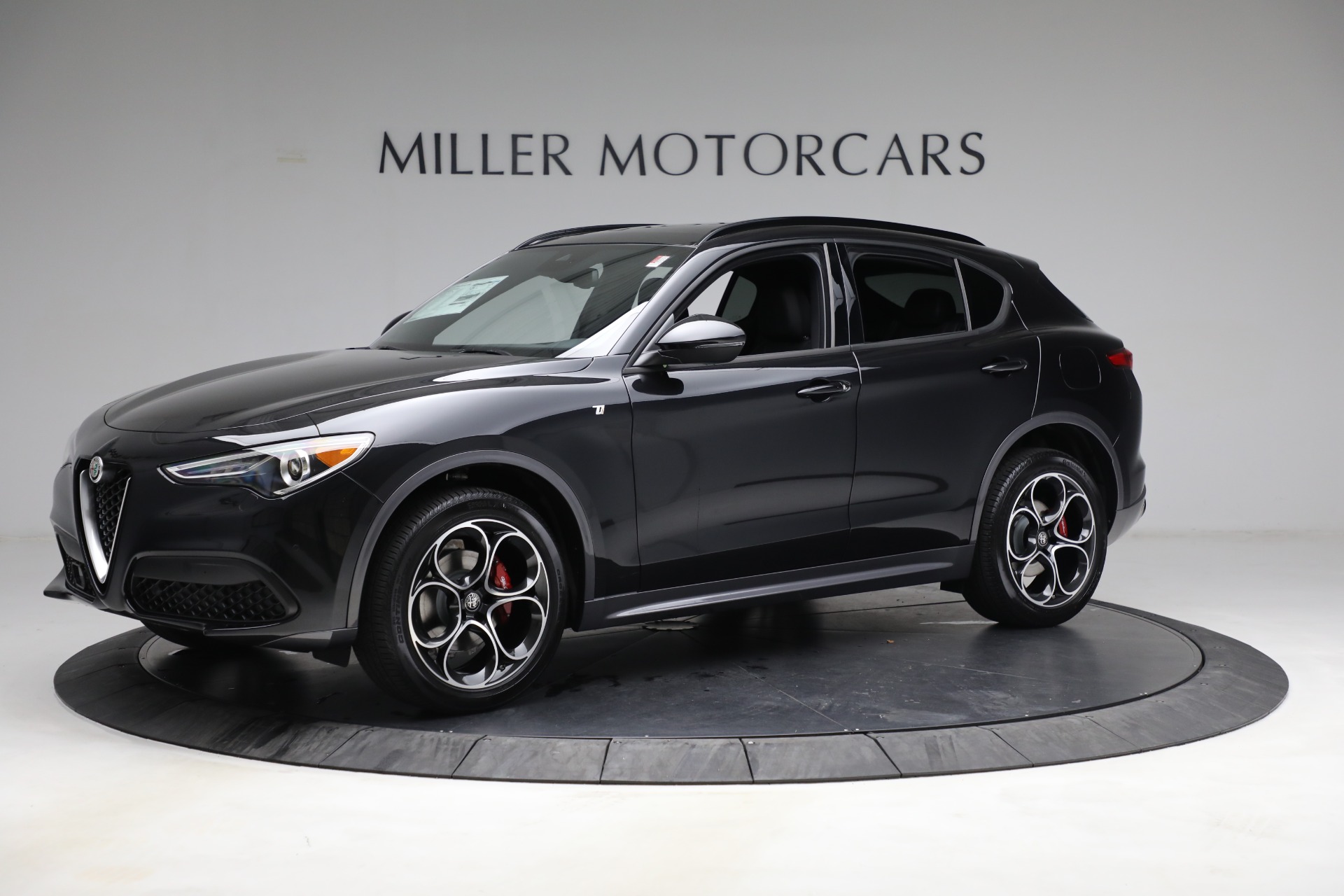 New 2022 Alfa Romeo Stelvio Ti | St. Petersburg, FL