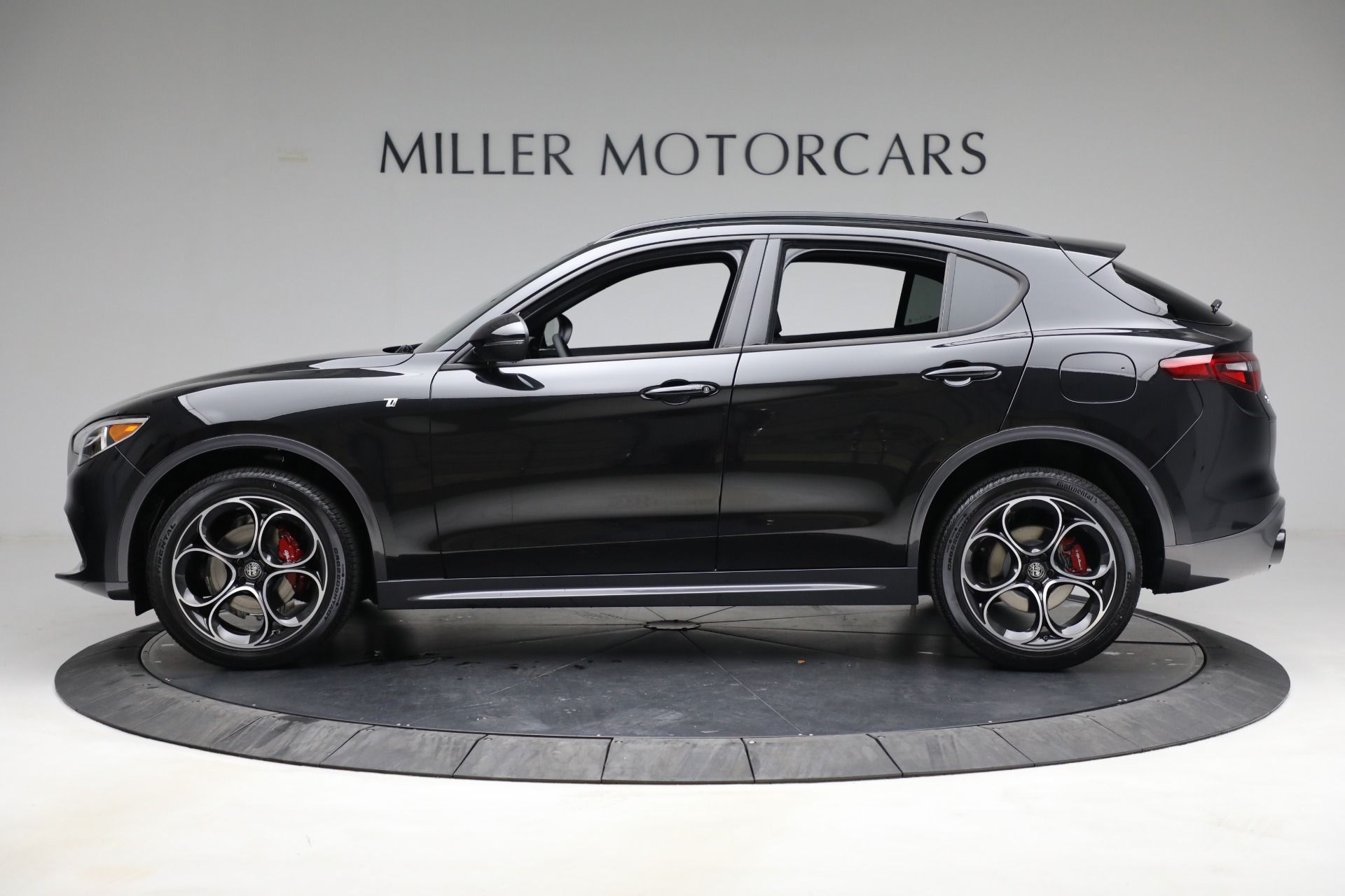 New 2022 Alfa Romeo Stelvio Ti | St. Petersburg, FL
