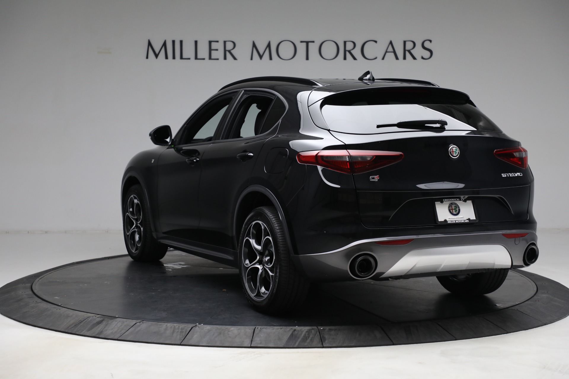 New 2022 Alfa Romeo Stelvio Ti | St. Petersburg, FL