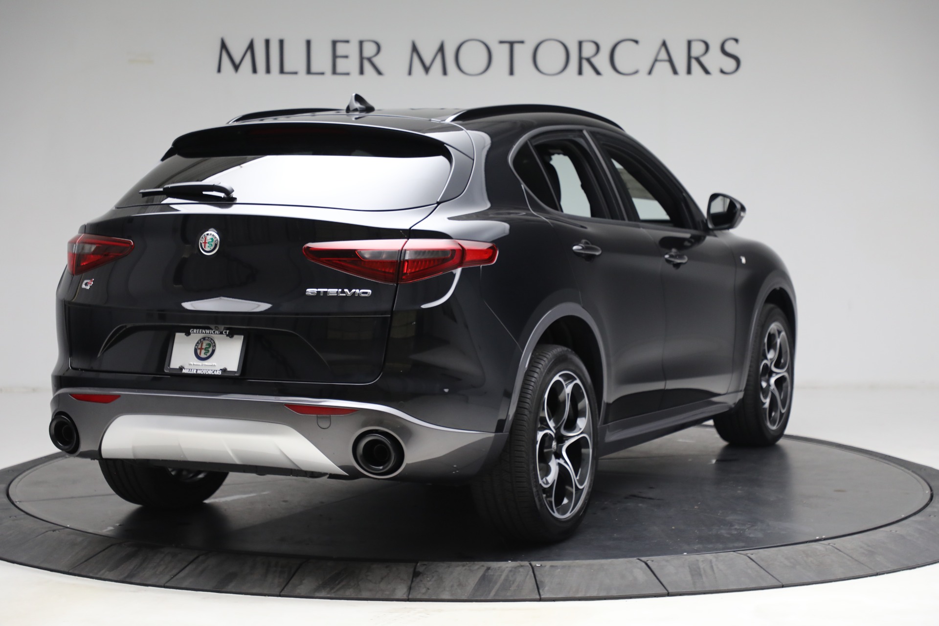 New 2022 Alfa Romeo Stelvio Ti | St. Petersburg, FL