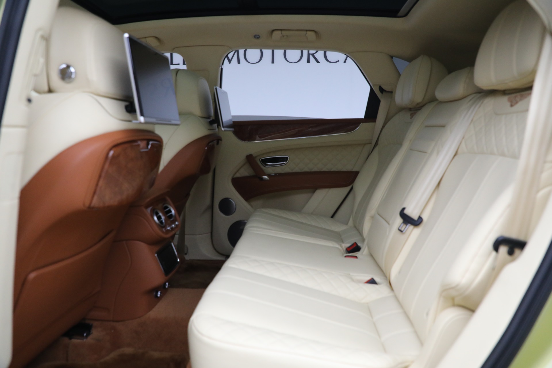 Used 2018 Bentley Bentayga W12 Signature | St. Petersburg, FL