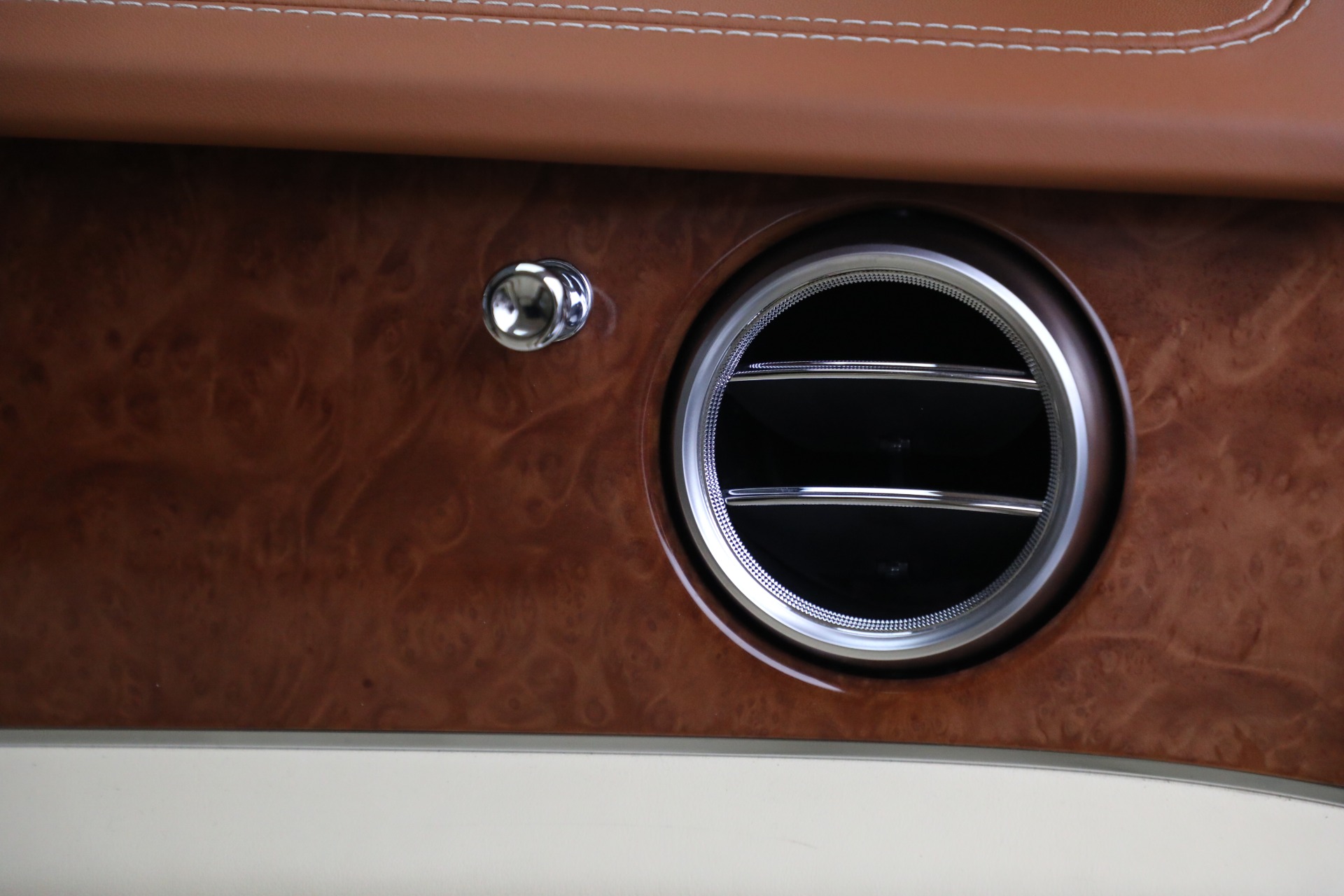 Used 2018 Bentley Bentayga W12 Signature | St. Petersburg, FL