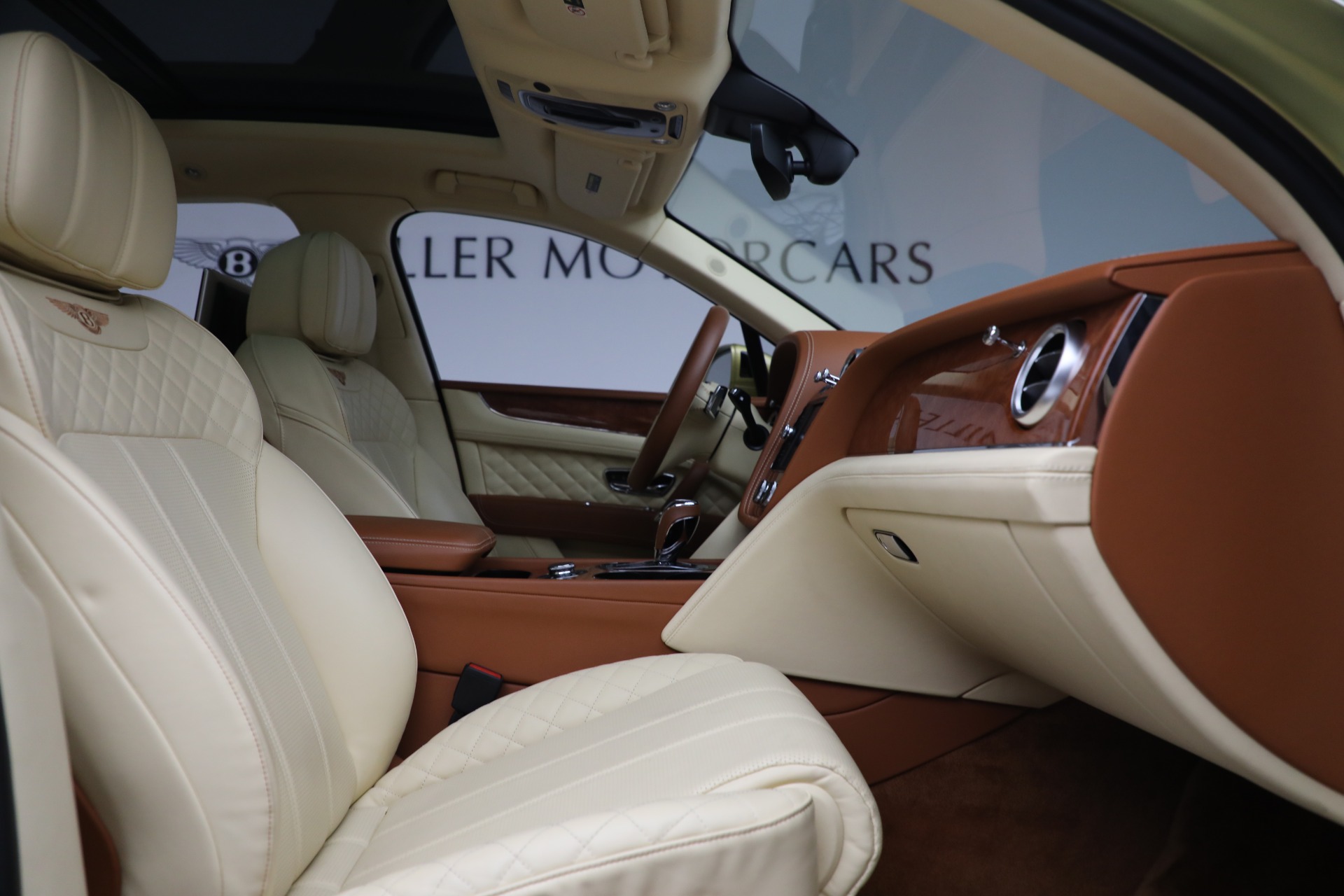 Used 2018 Bentley Bentayga W12 Signature | St. Petersburg, FL
