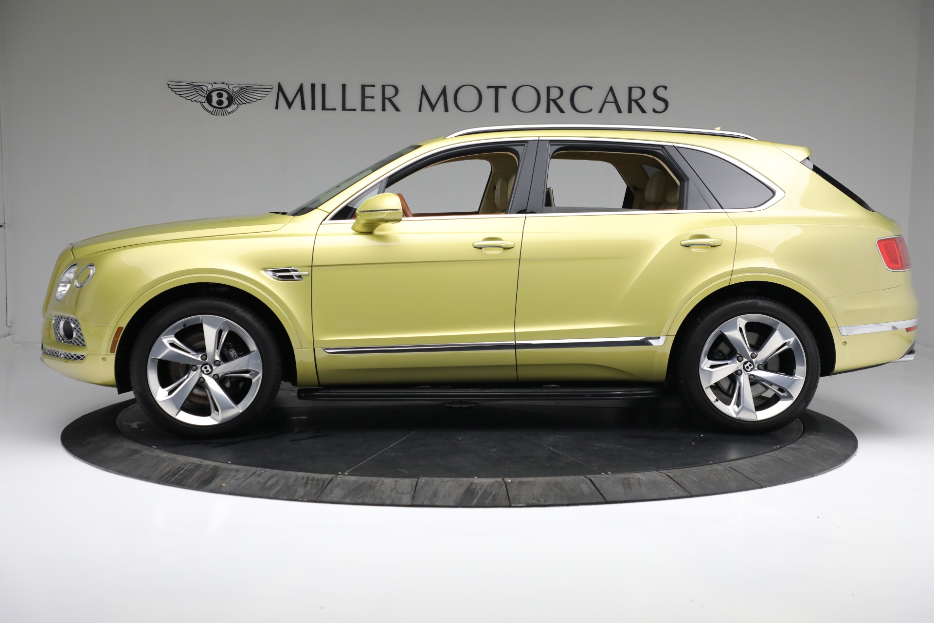Used 2018 Bentley Bentayga W12 Signature | St. Petersburg, FL