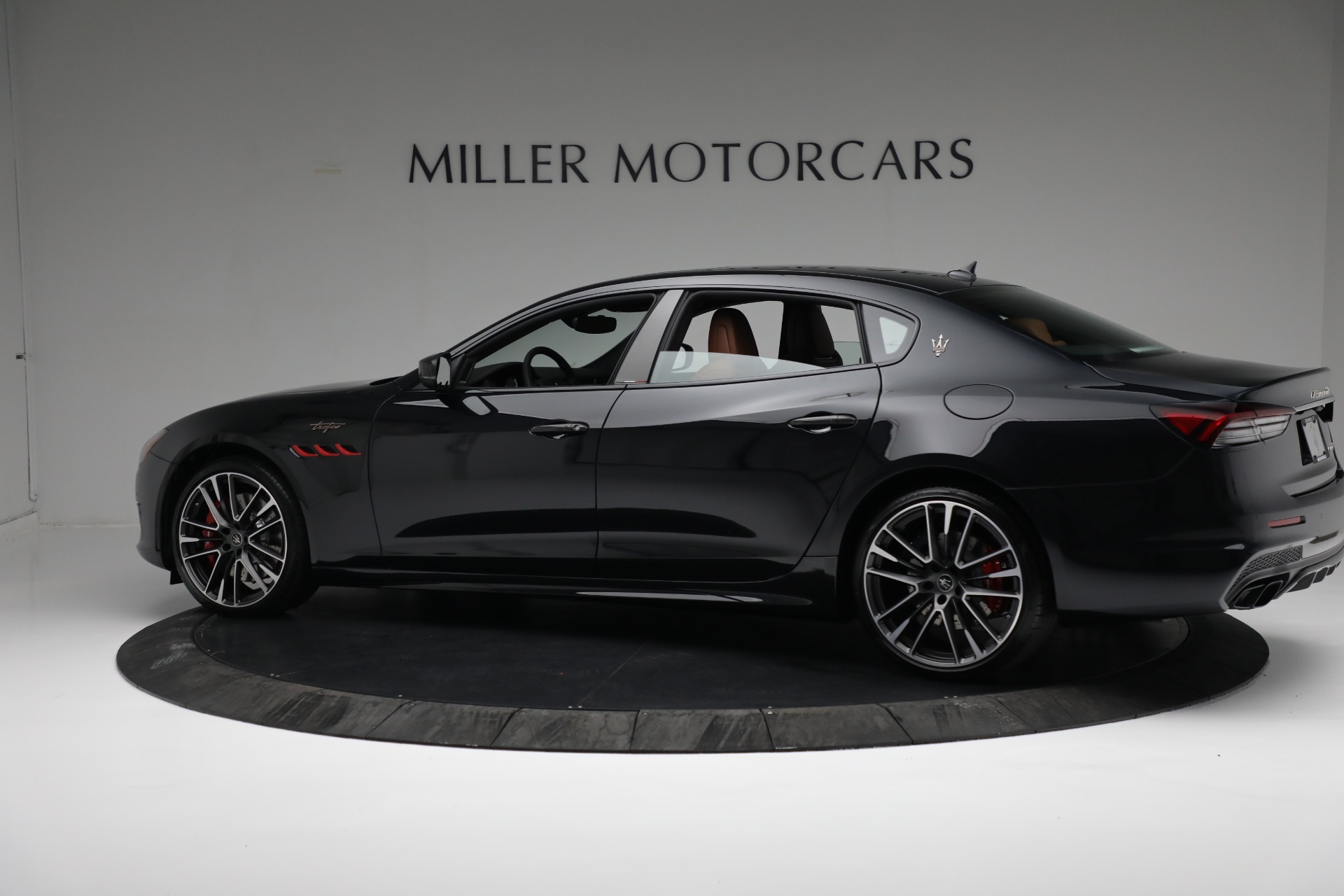 New 2022 Maserati Quattroporte Trofeo | St. Petersburg, FL