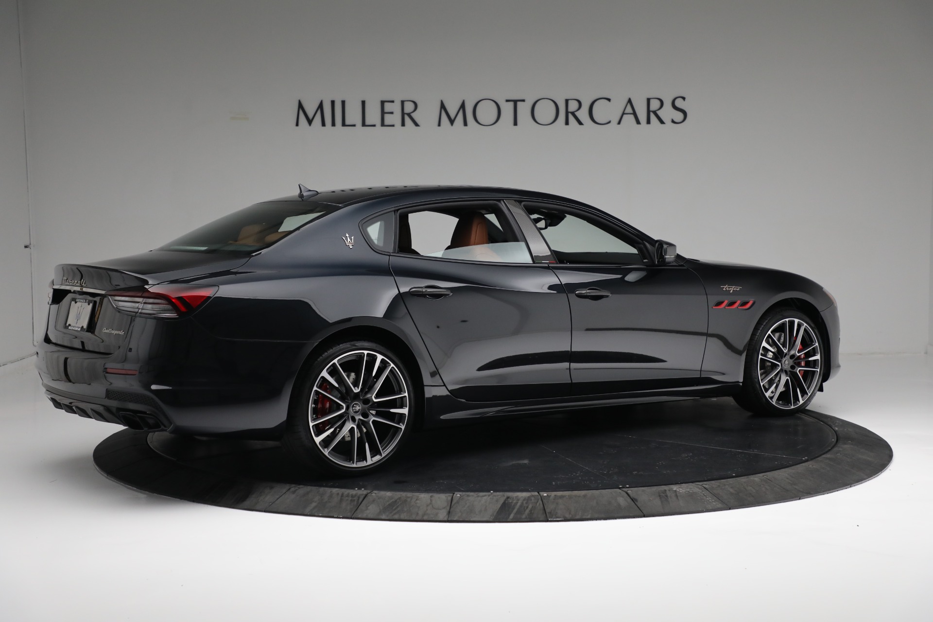 New 2022 Maserati Quattroporte Trofeo | St. Petersburg, FL