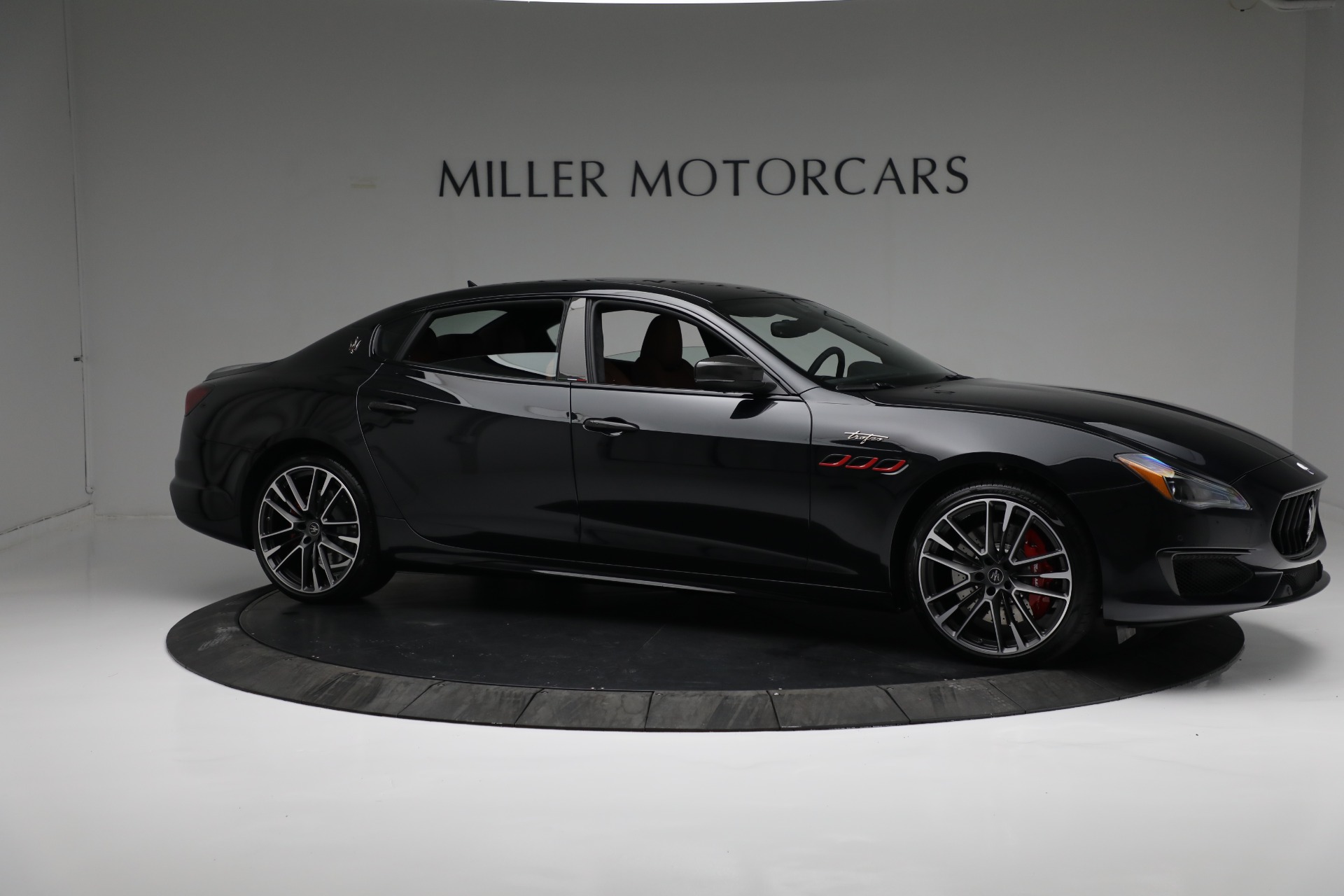 New 2022 Maserati Quattroporte Trofeo | St. Petersburg, FL