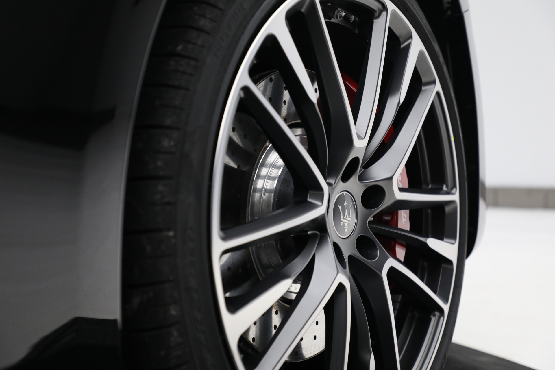 New 2022 Maserati Ghibli Trofeo | St. Petersburg, FL