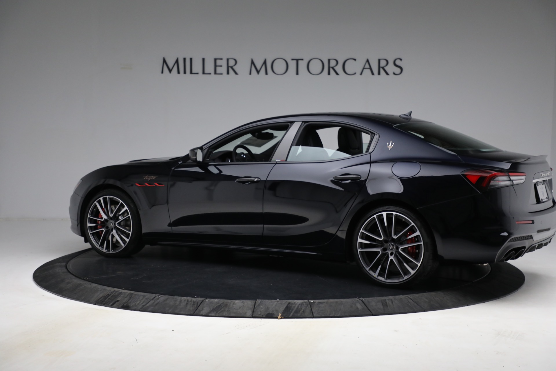 New 2022 Maserati Ghibli Trofeo | St. Petersburg, FL