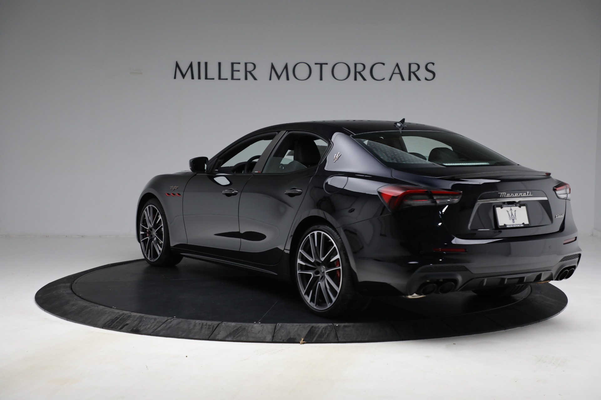 New 2022 Maserati Ghibli Trofeo | St. Petersburg, FL