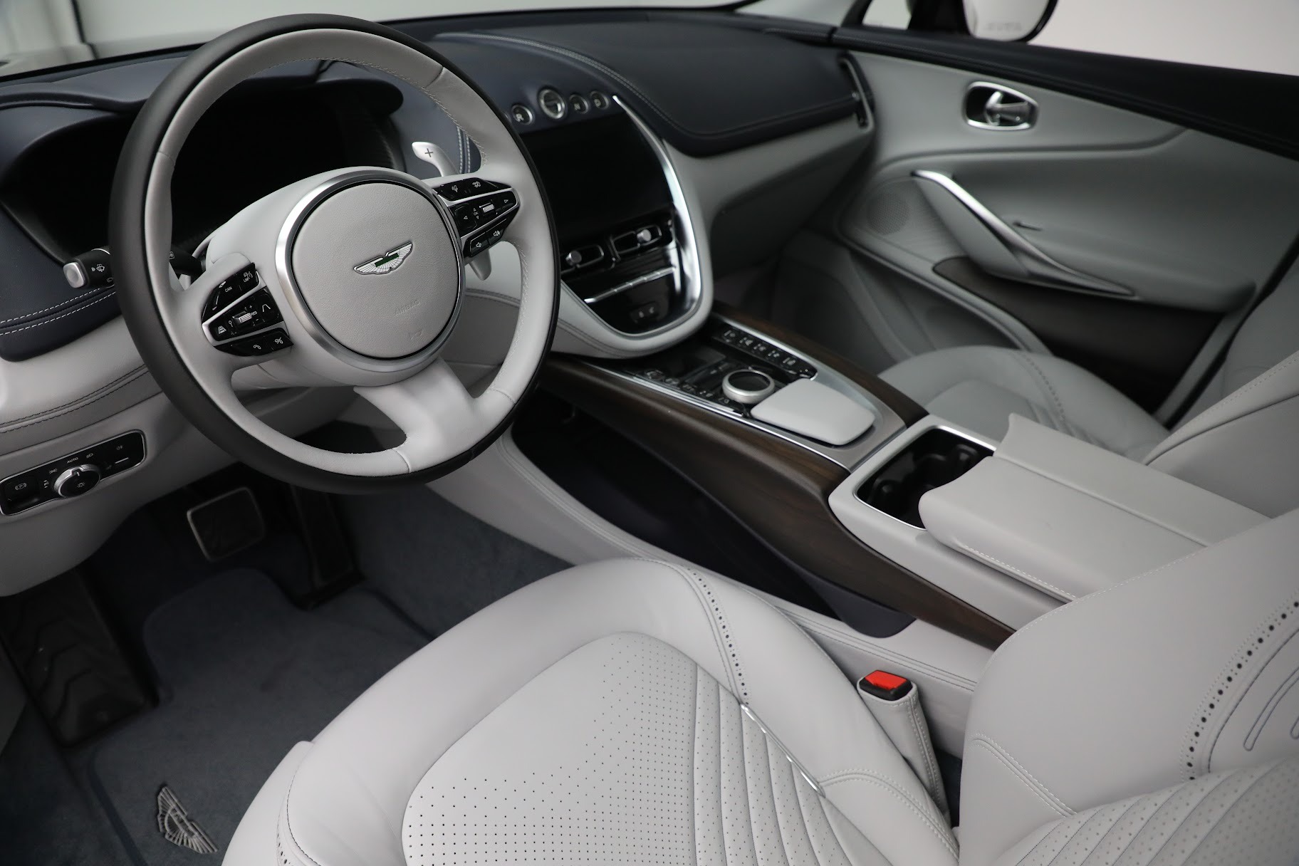 Used 2021 Aston Martin DBX | St. Petersburg, FL