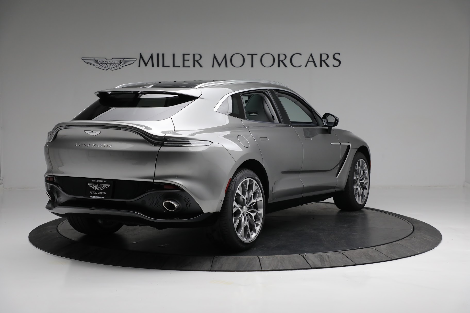 Used 2021 Aston Martin DBX | St. Petersburg, FL