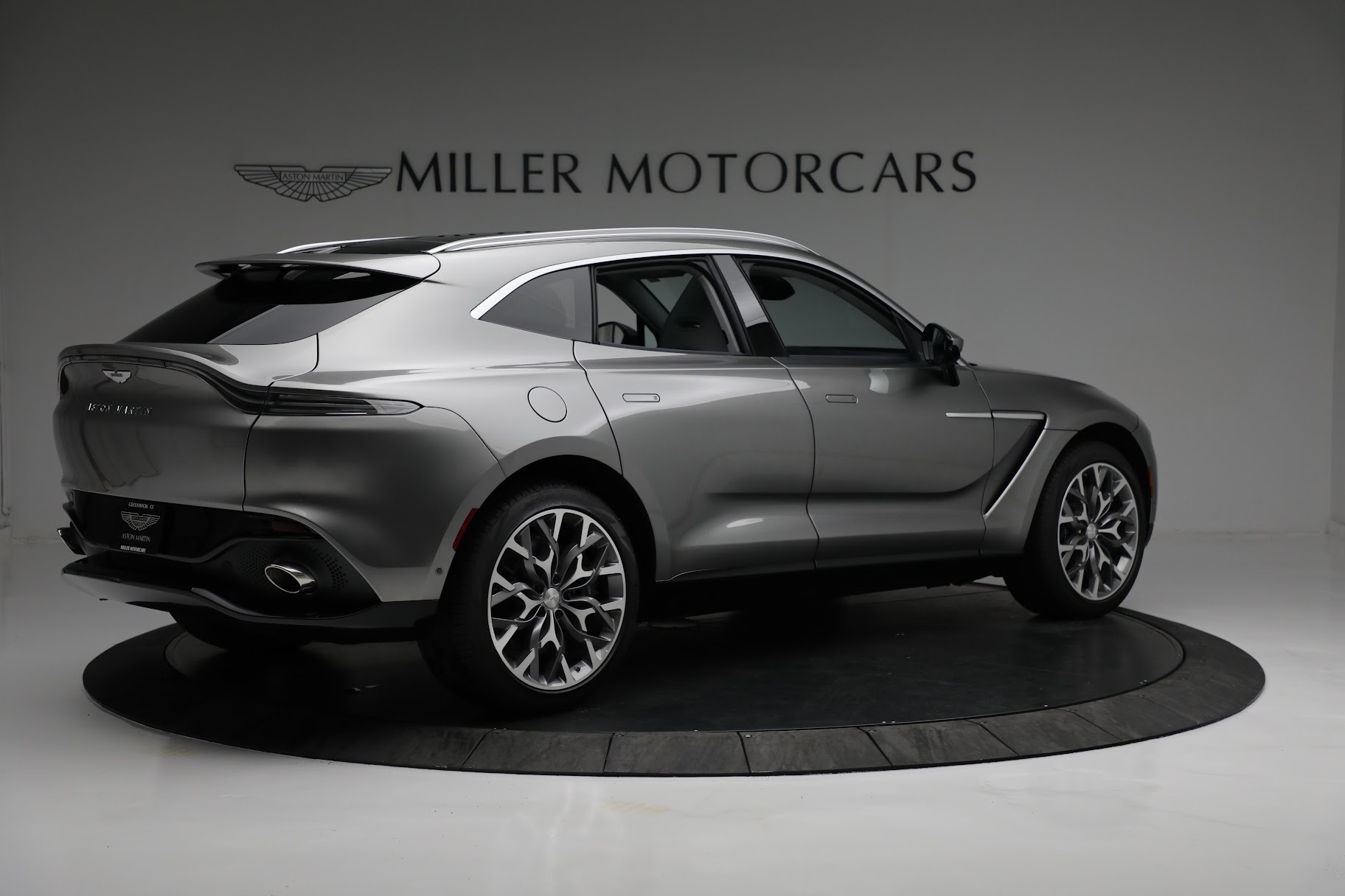 Used 2021 Aston Martin DBX | St. Petersburg, FL