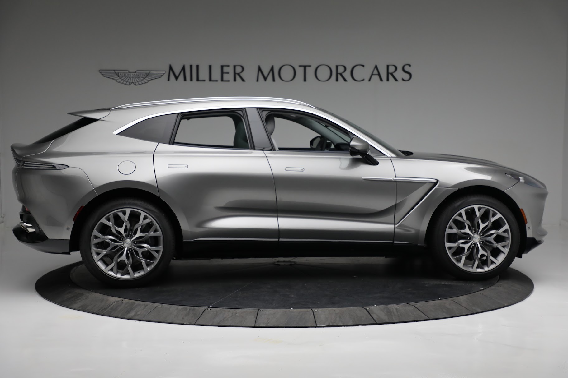 Used 2021 Aston Martin DBX | St. Petersburg, FL