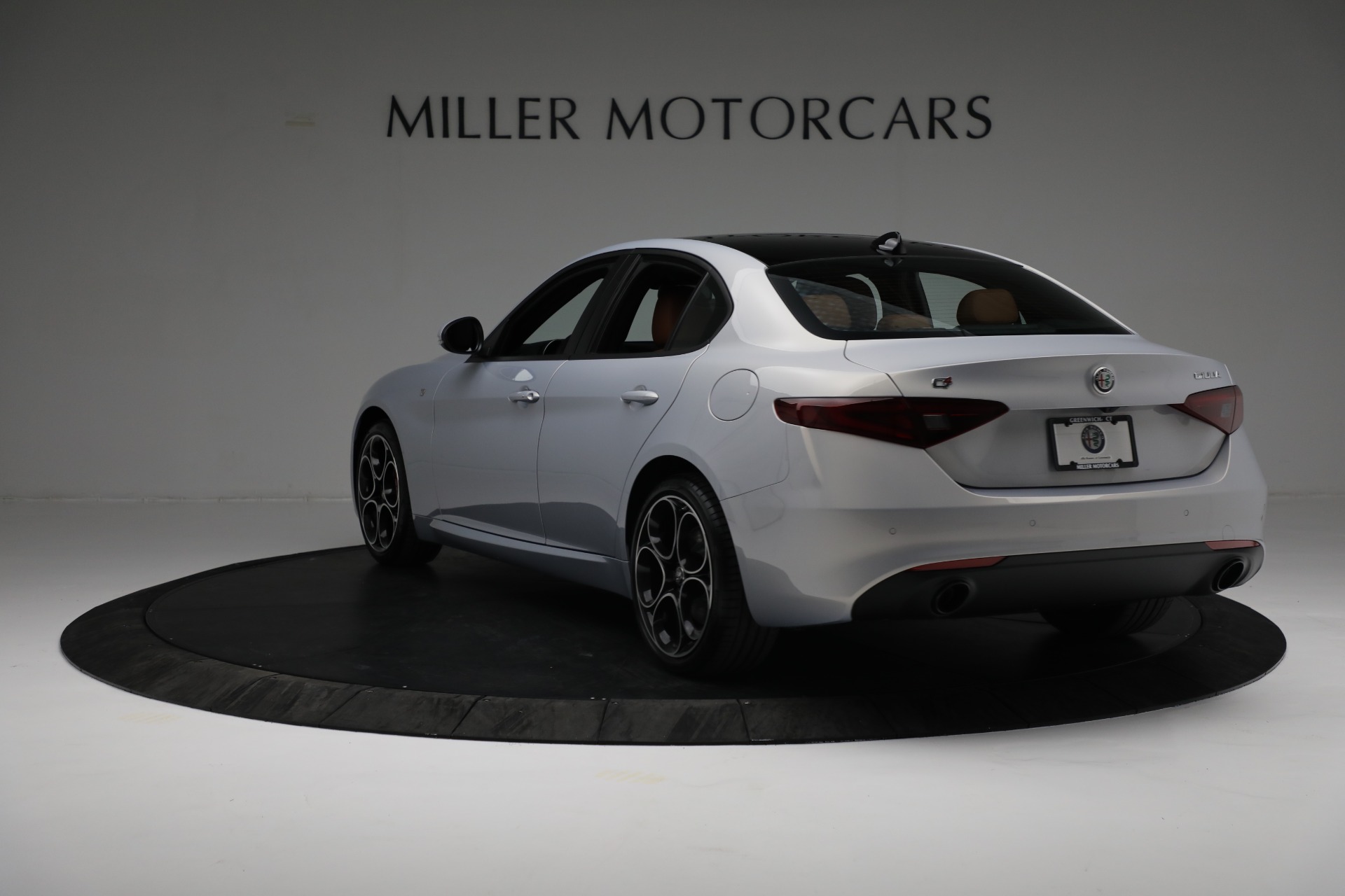 New 2022 Alfa Romeo Giulia Ti | St. Petersburg, FL