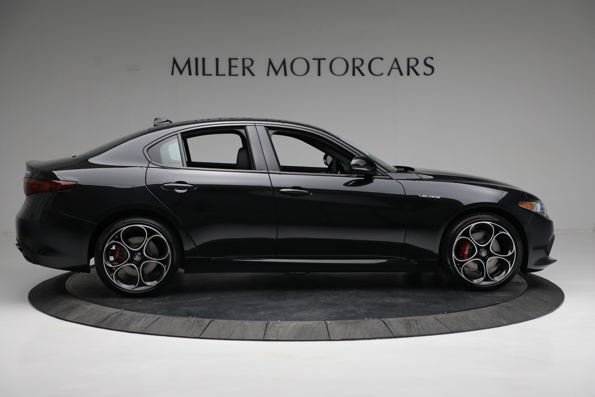 New 2022 Alfa Romeo Giulia Veloce | St. Petersburg, FL