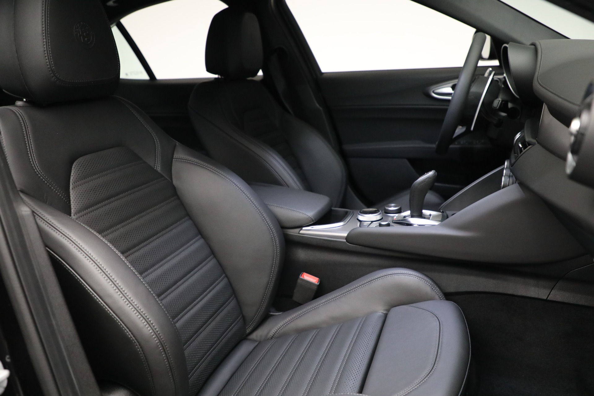 New 2022 Alfa Romeo Giulia Veloce | St. Petersburg, FL