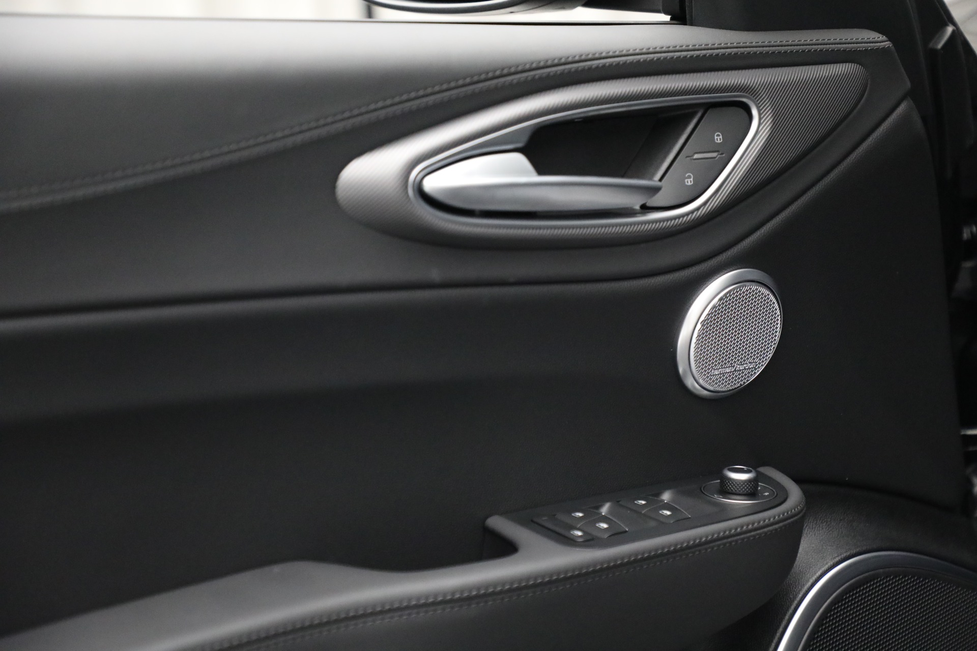 New 2022 Alfa Romeo Giulia Veloce | St. Petersburg, FL