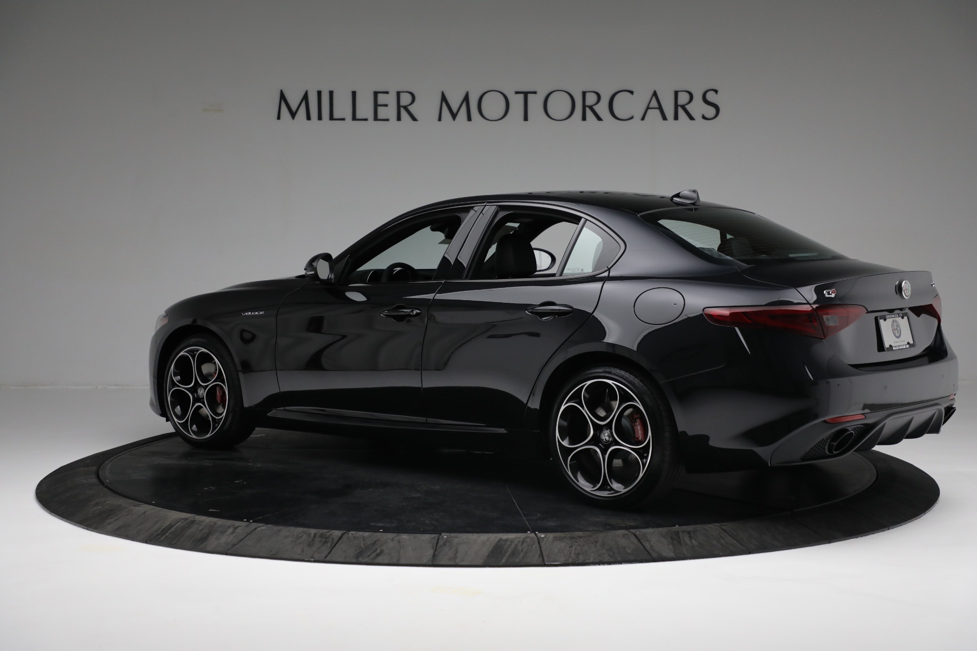 New 2022 Alfa Romeo Giulia Veloce | St. Petersburg, FL