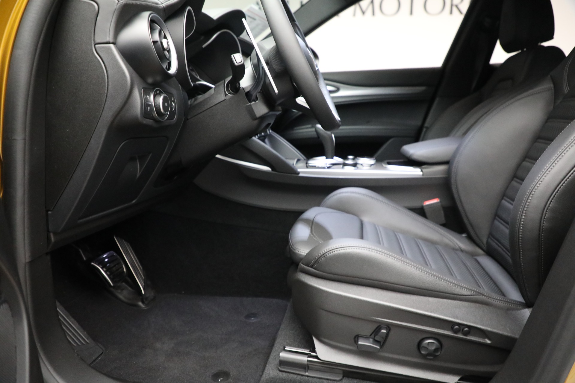 New 2022 Alfa Romeo Stelvio Veloce | St. Petersburg, FL