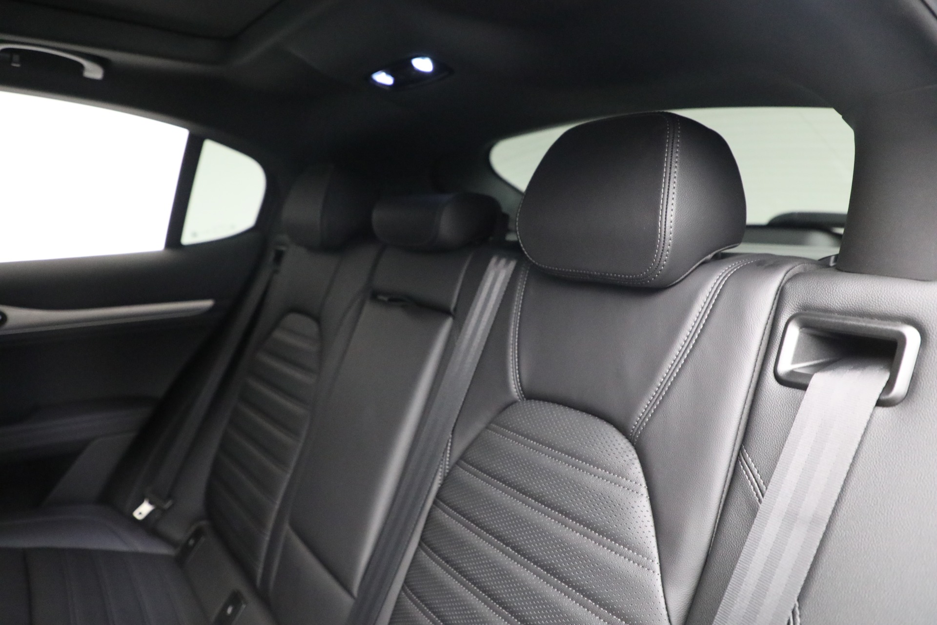 New 2022 Alfa Romeo Stelvio Veloce | St. Petersburg, FL