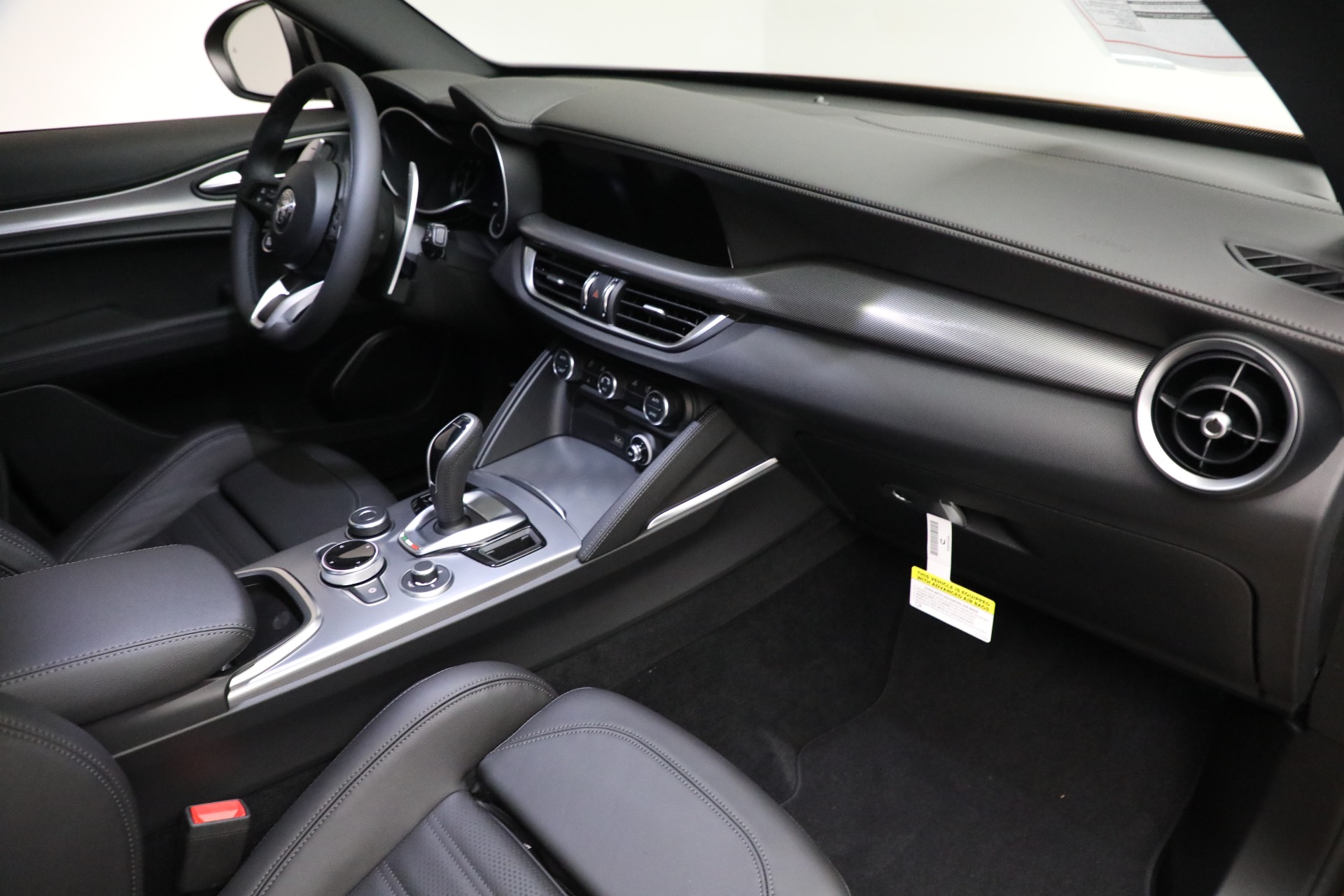 New 2022 Alfa Romeo Stelvio Veloce | St. Petersburg, FL