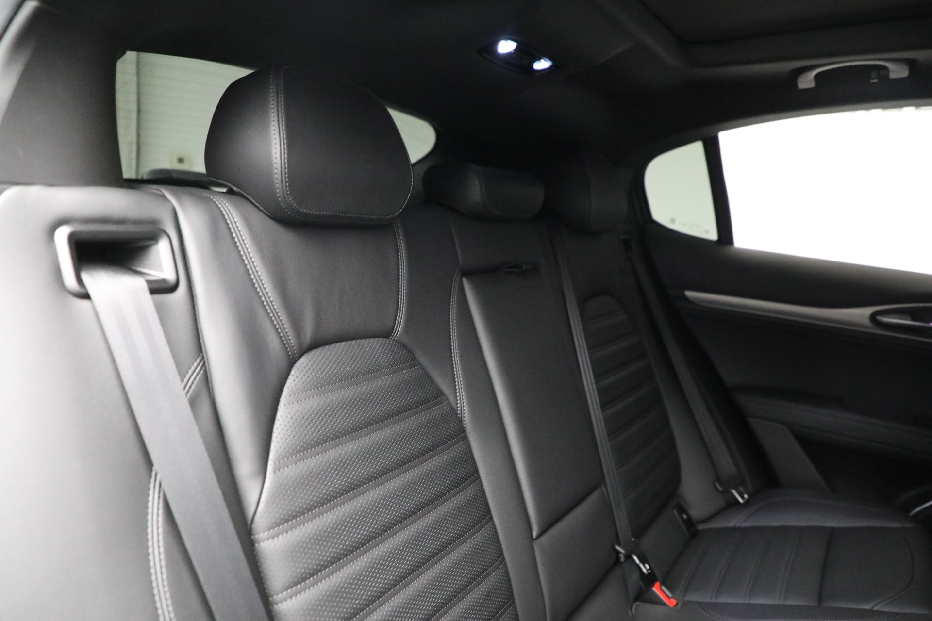 New 2022 Alfa Romeo Stelvio Veloce | St. Petersburg, FL