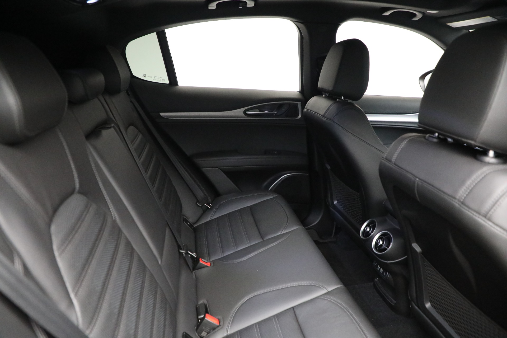 New 2022 Alfa Romeo Stelvio Veloce | St. Petersburg, FL