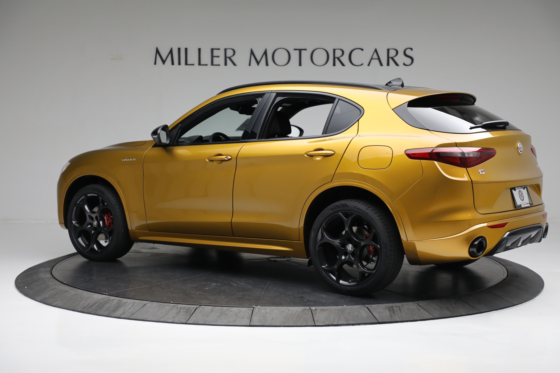 New 2022 Alfa Romeo Stelvio Veloce | St. Petersburg, FL
