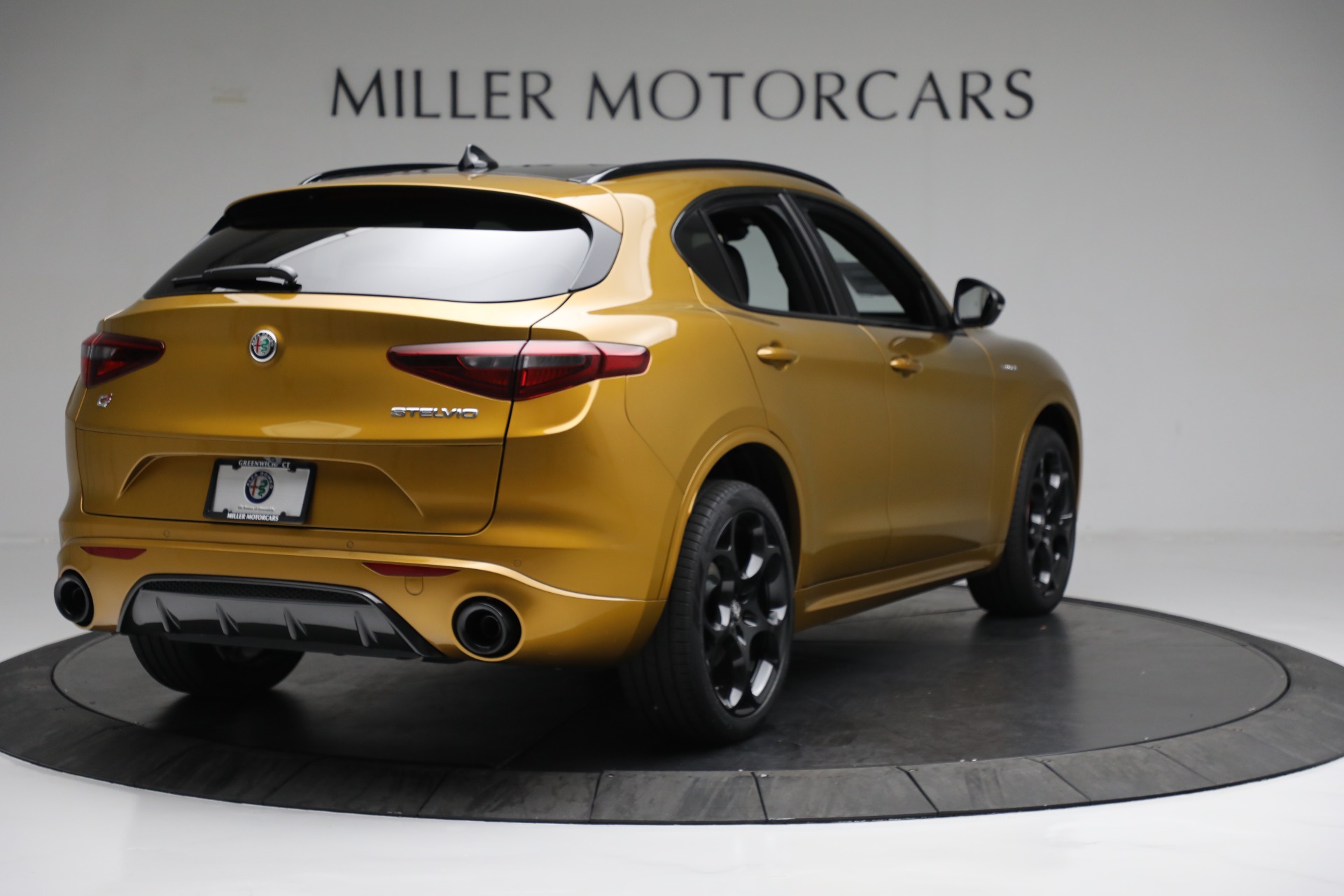 New 2022 Alfa Romeo Stelvio Veloce | St. Petersburg, FL