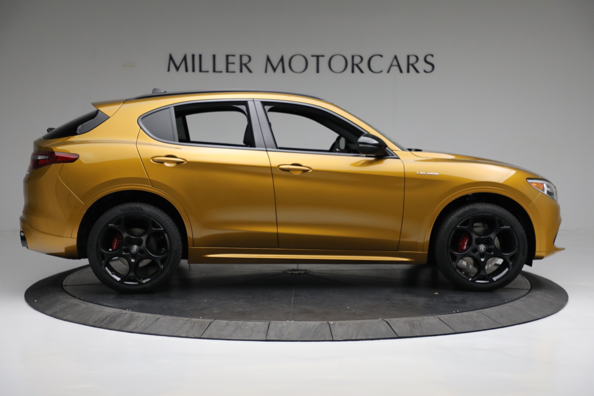 New 2022 Alfa Romeo Stelvio Veloce | St. Petersburg, FL