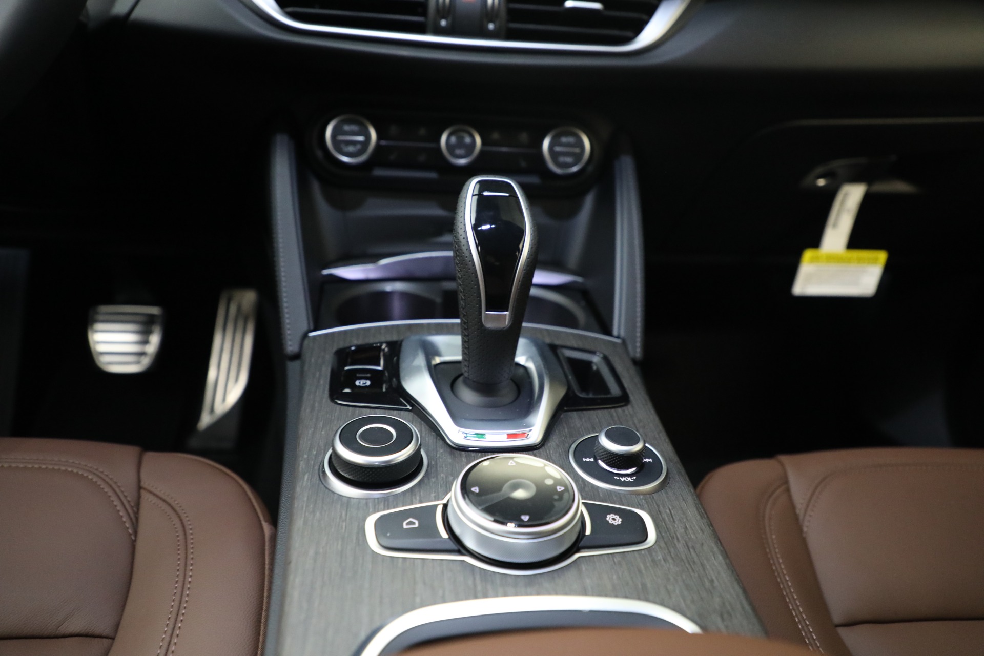 New 2022 Alfa Romeo Stelvio Ti | St. Petersburg, FL
